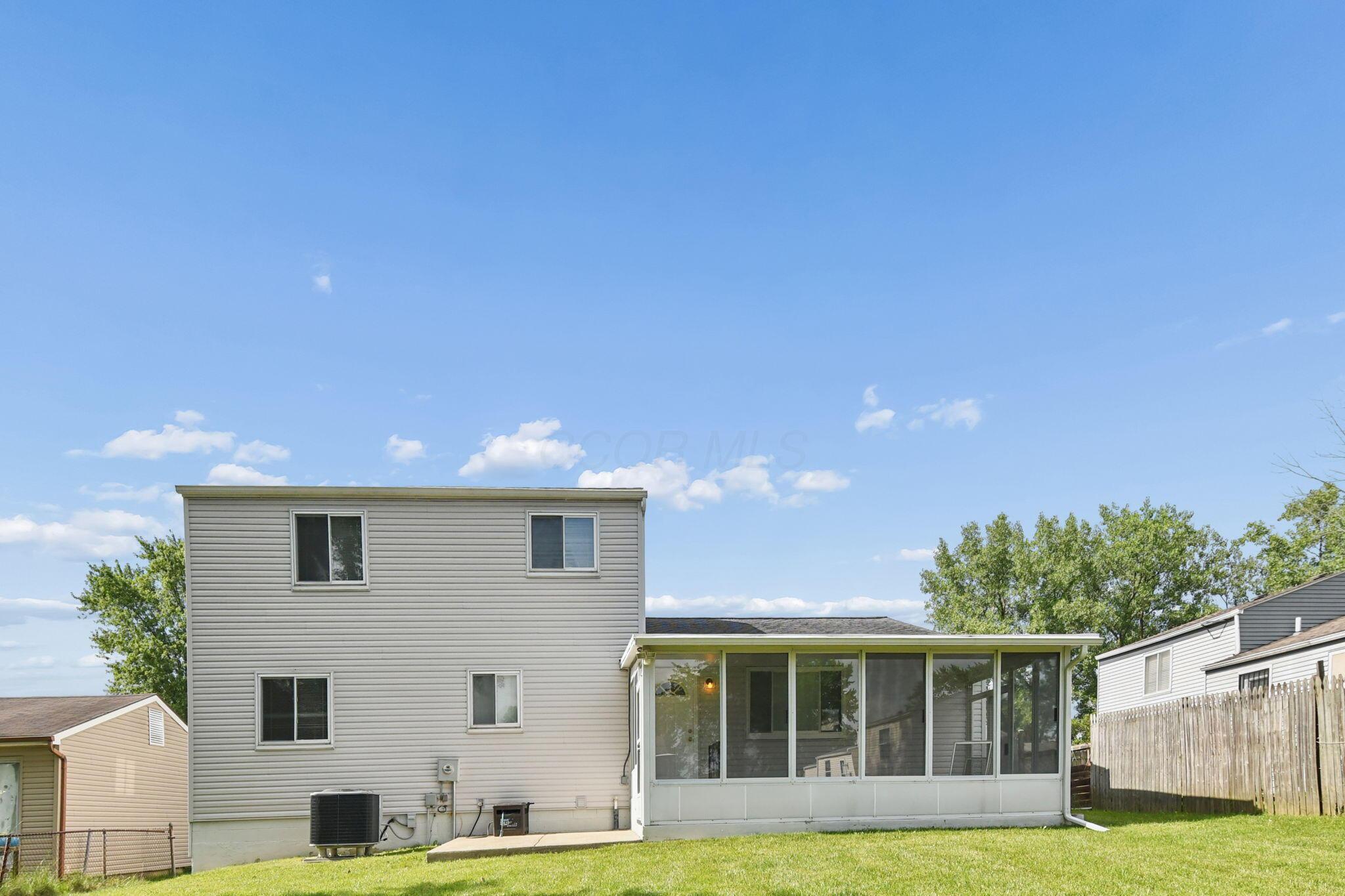 2570 Niantic Drive