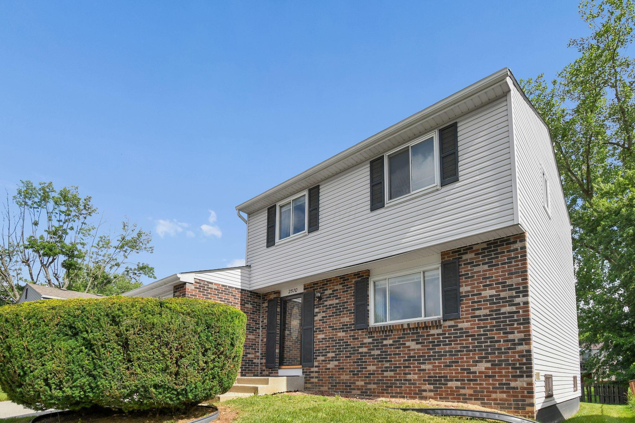 2570 Niantic Drive