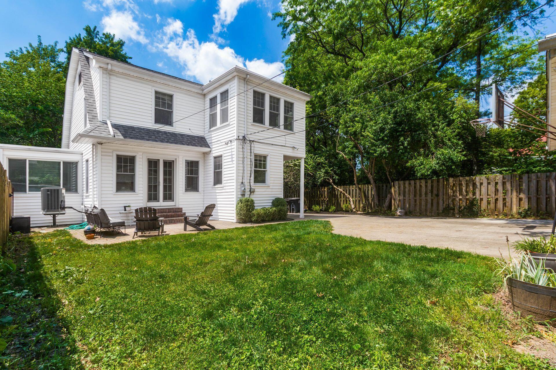 30 S Dawson Avenue