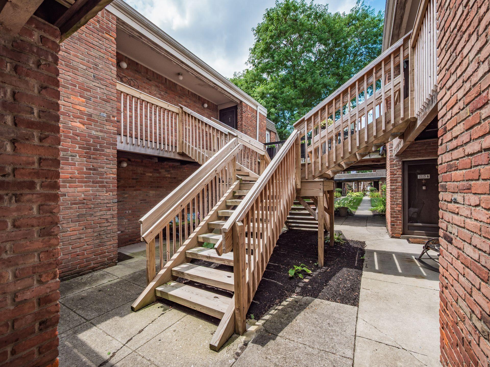 1519 Lafayette Drive, B