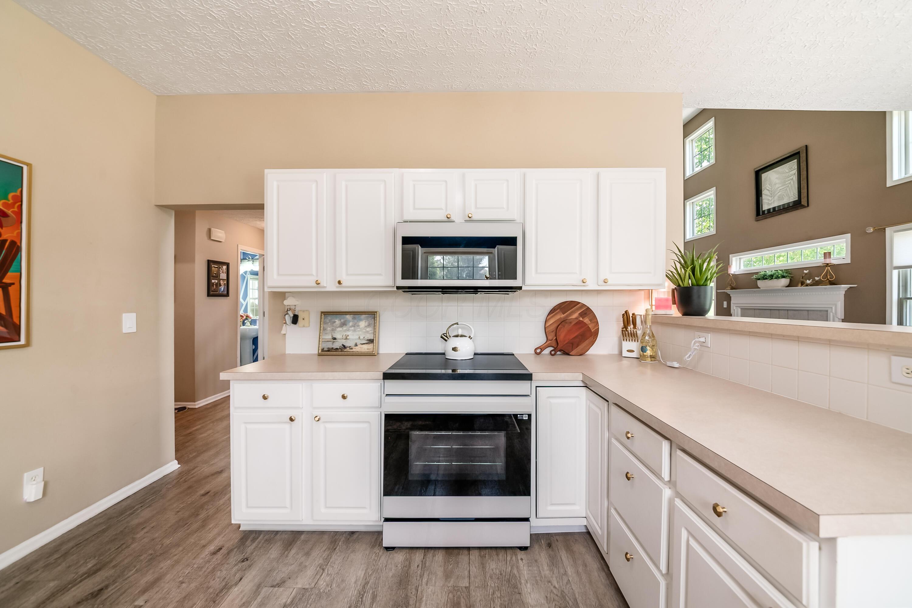 4742 Bosk Drive, 4742