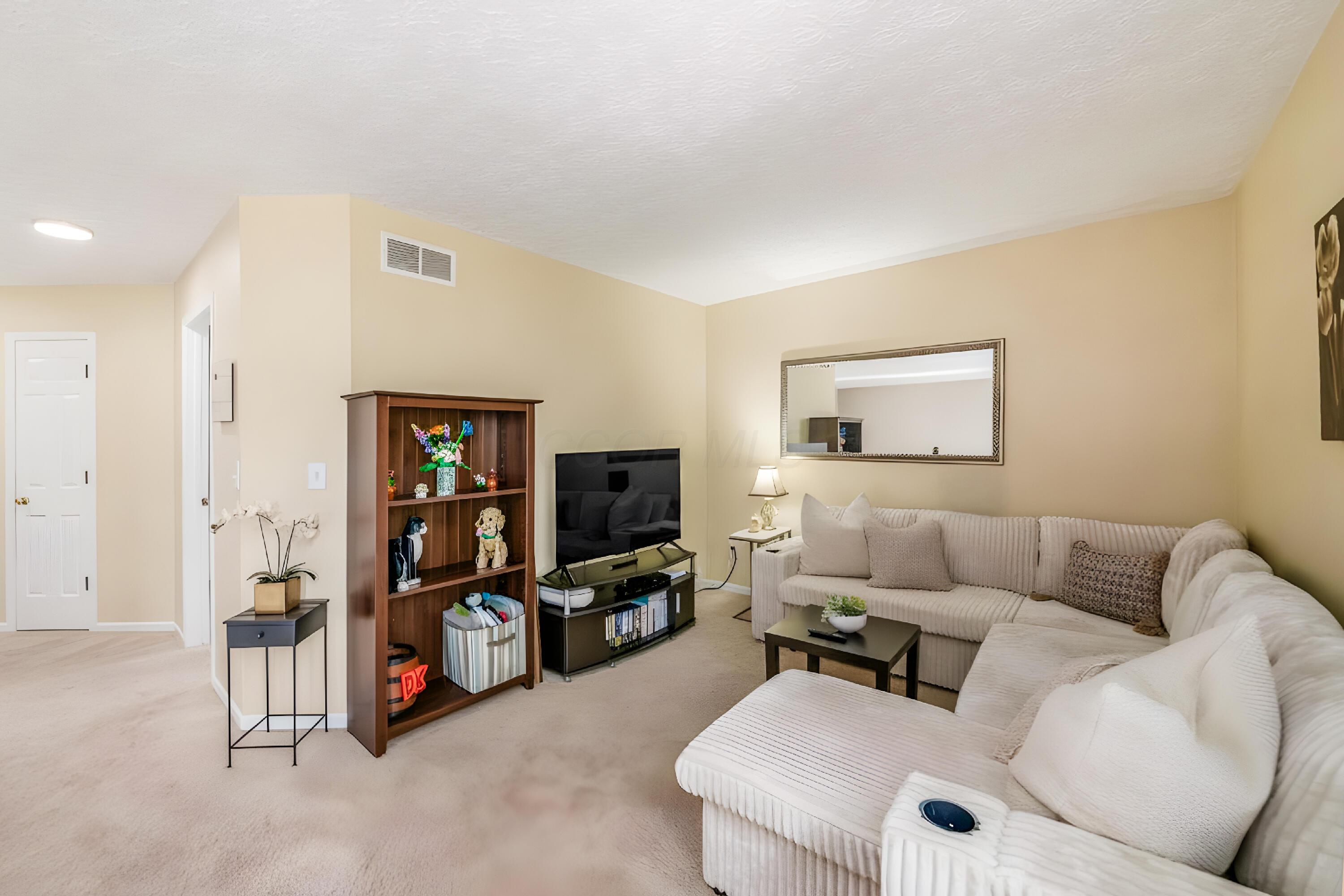 4742 Bosk Drive, 4742