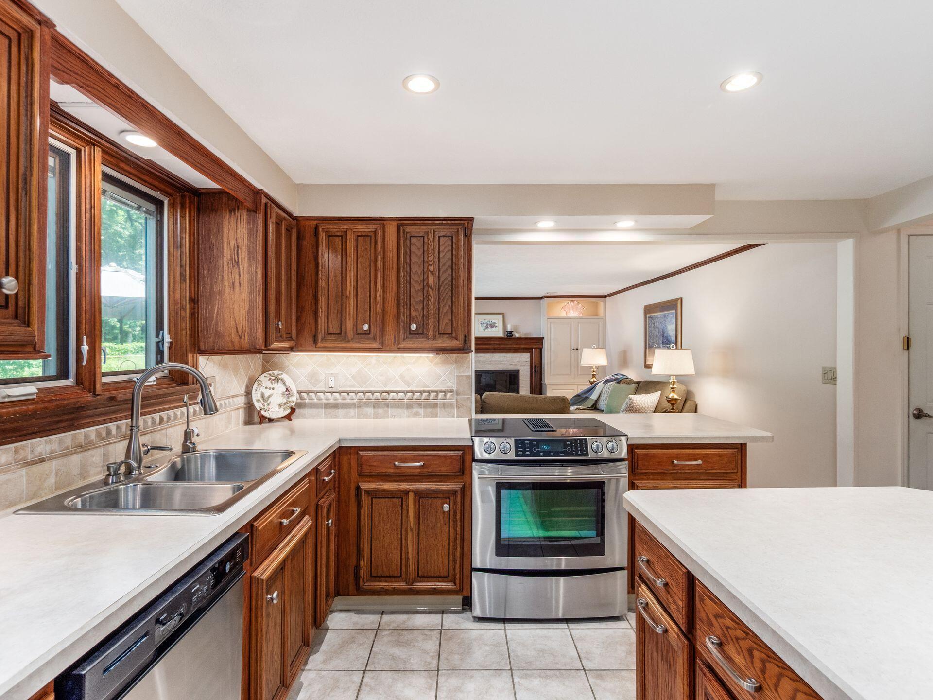 4349 Beehive Lane