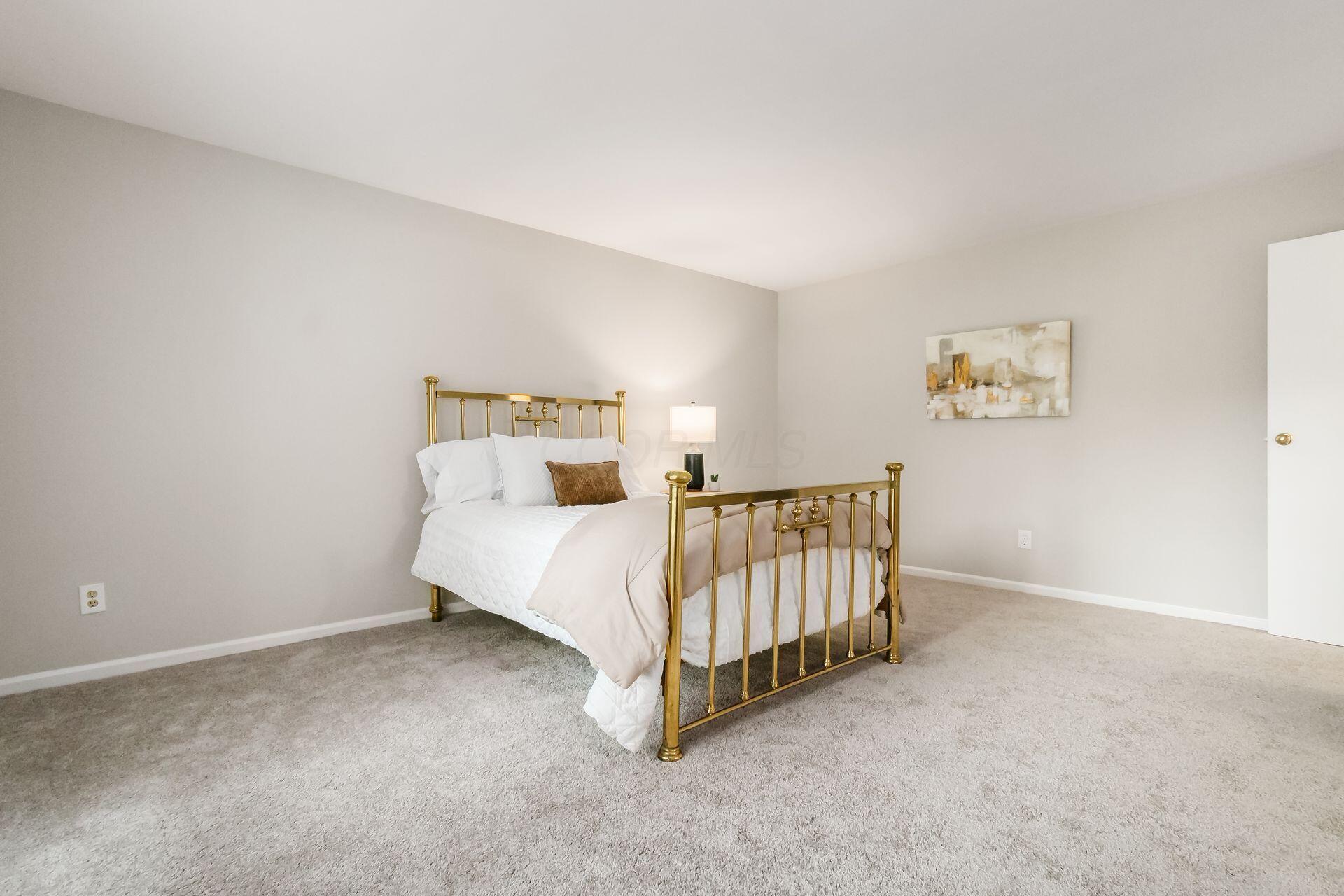 911 Manor Lane, J