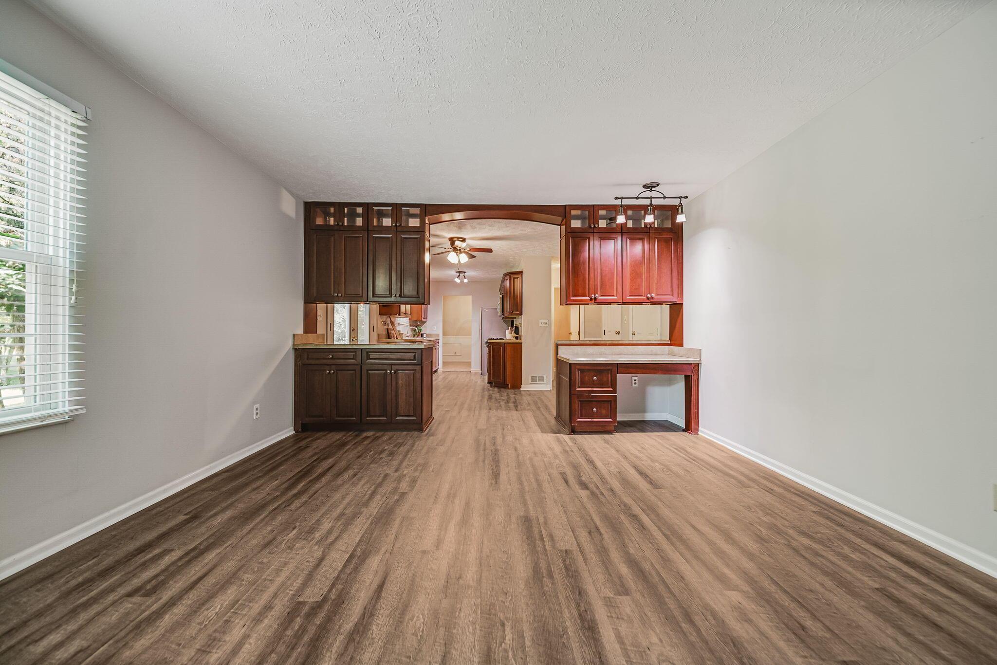 5925 Muncie Court