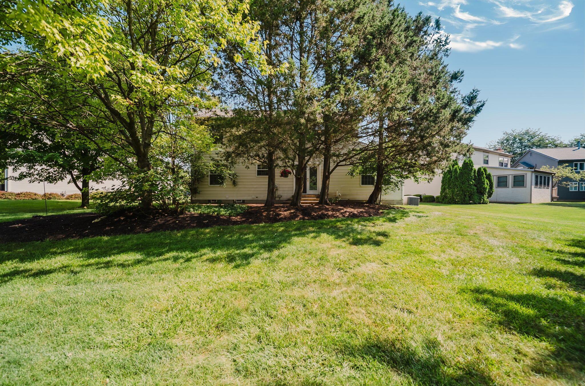 5925 Muncie Court