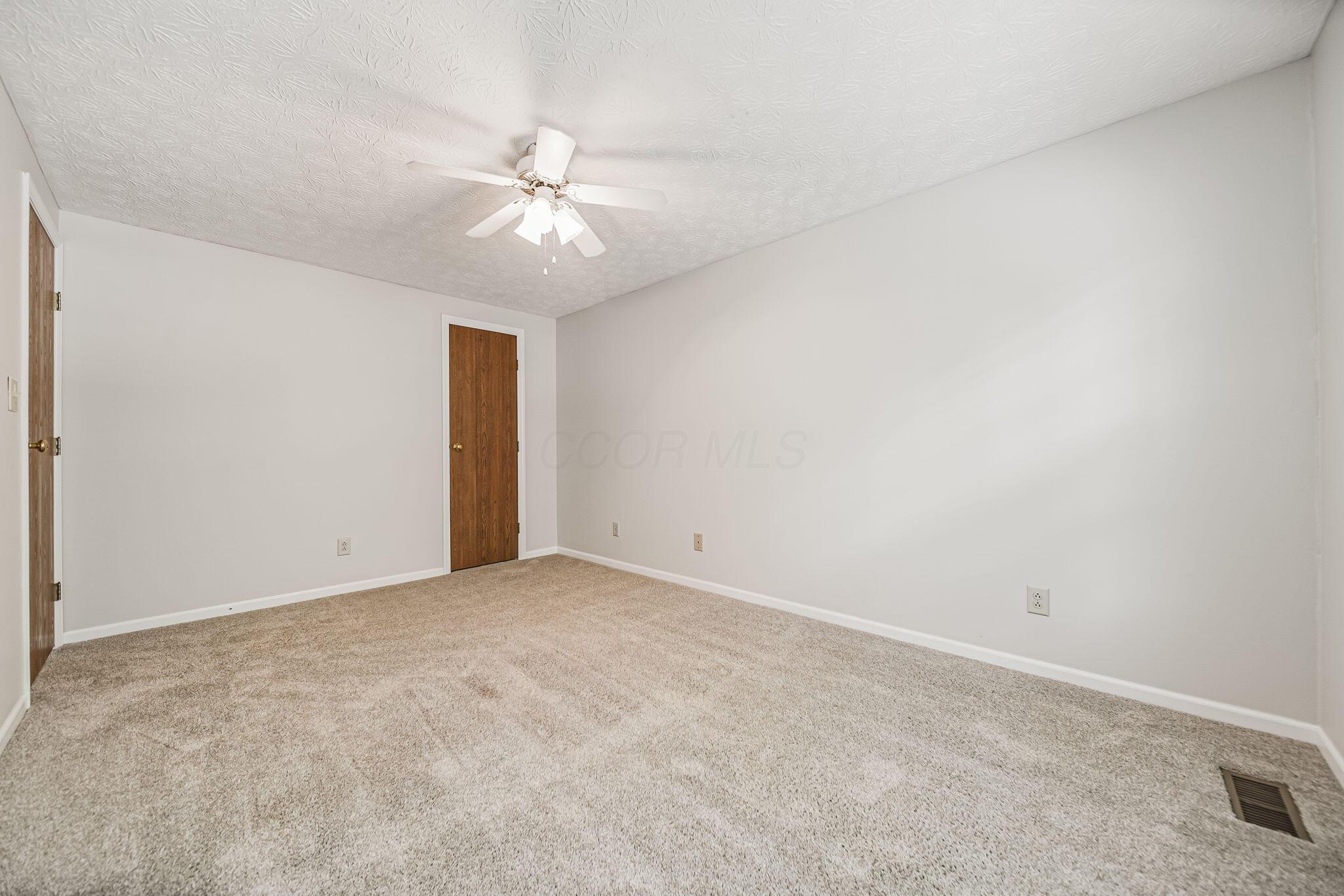 5925 Muncie Court