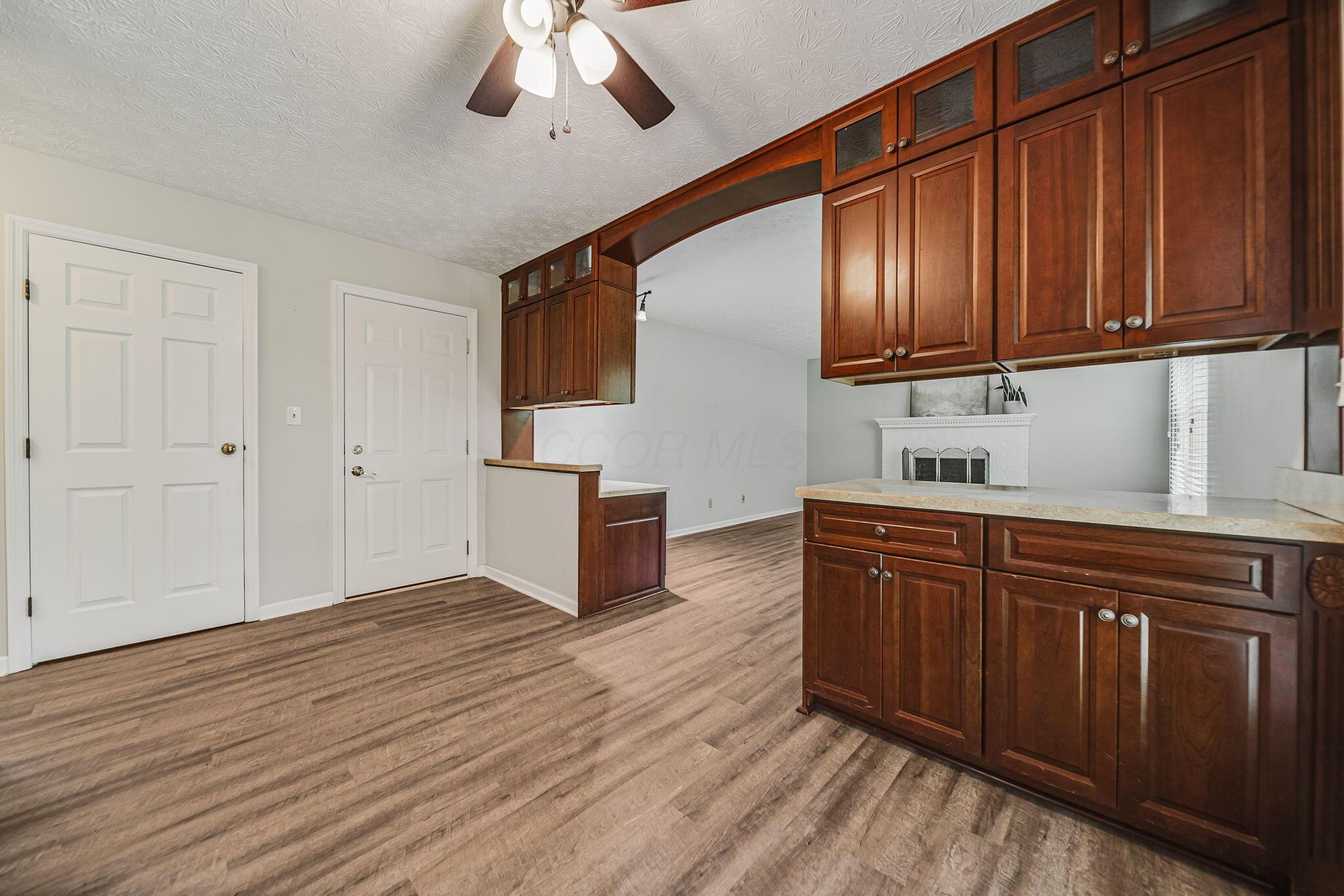 5925 Muncie Court