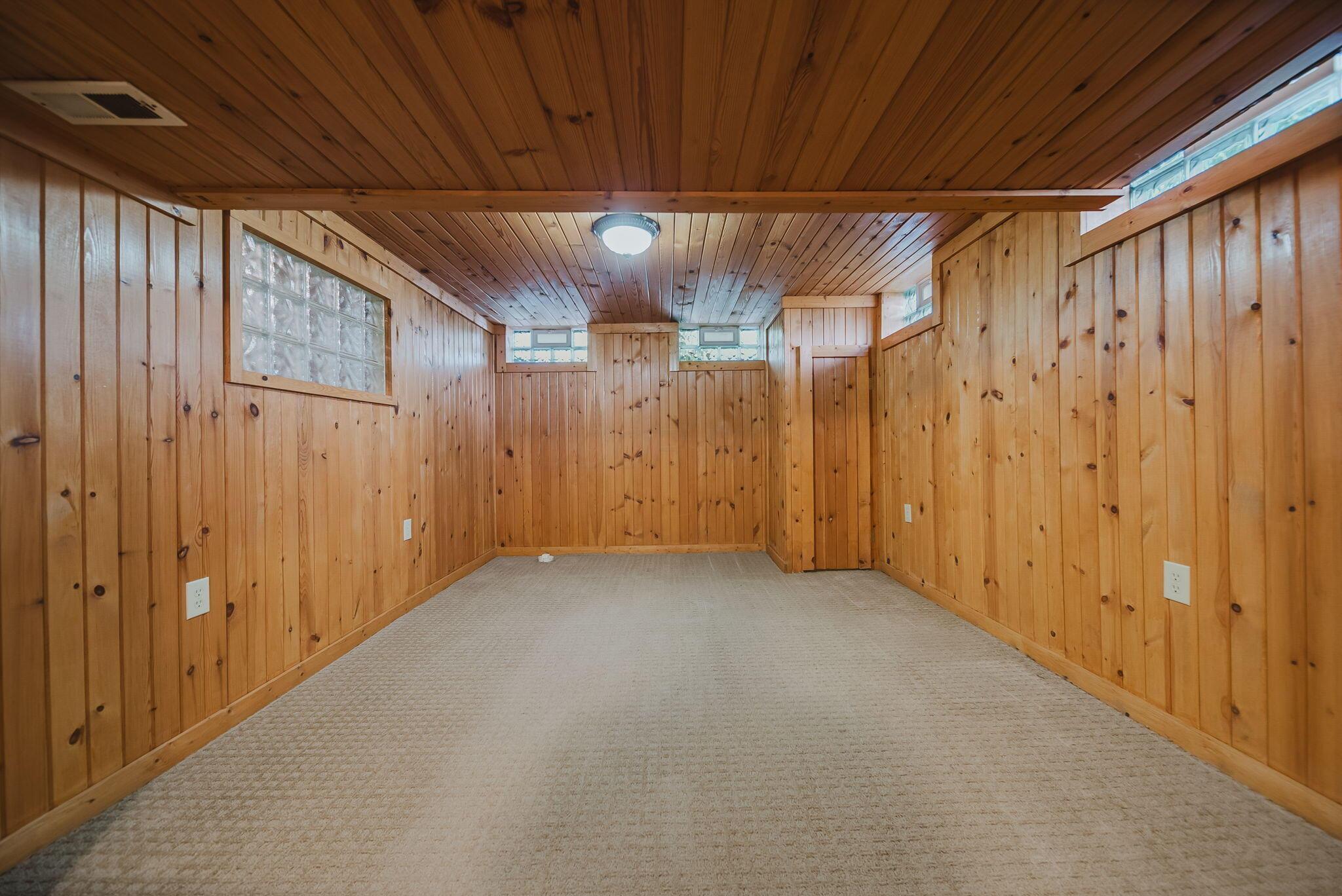 5925 Muncie Court
