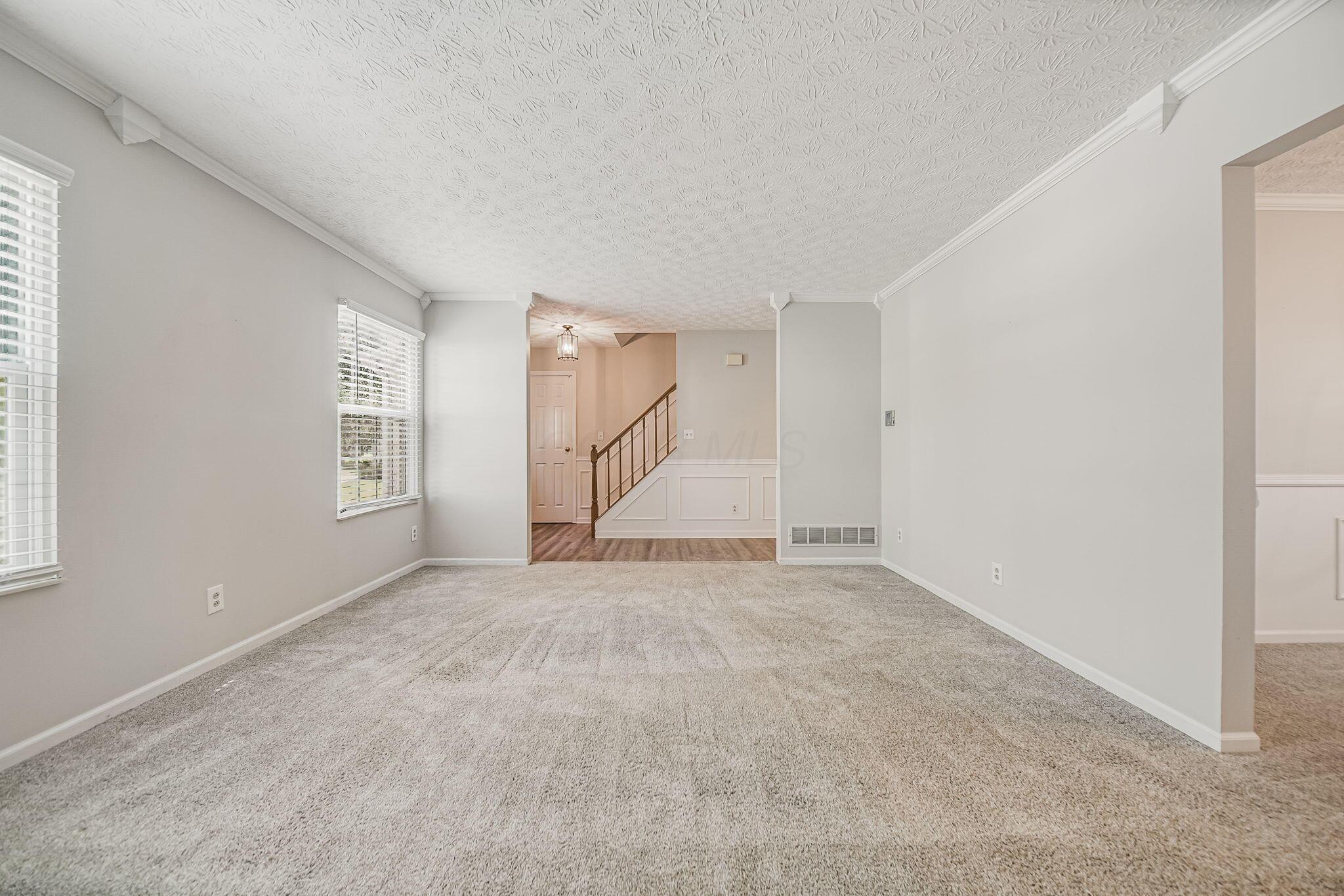 5925 Muncie Court