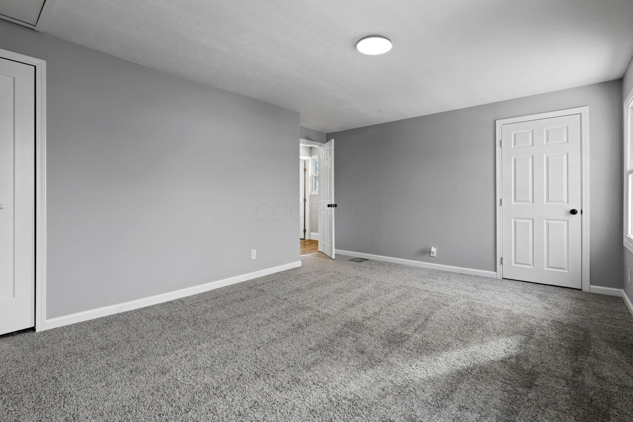 224 N Oakley Avenue