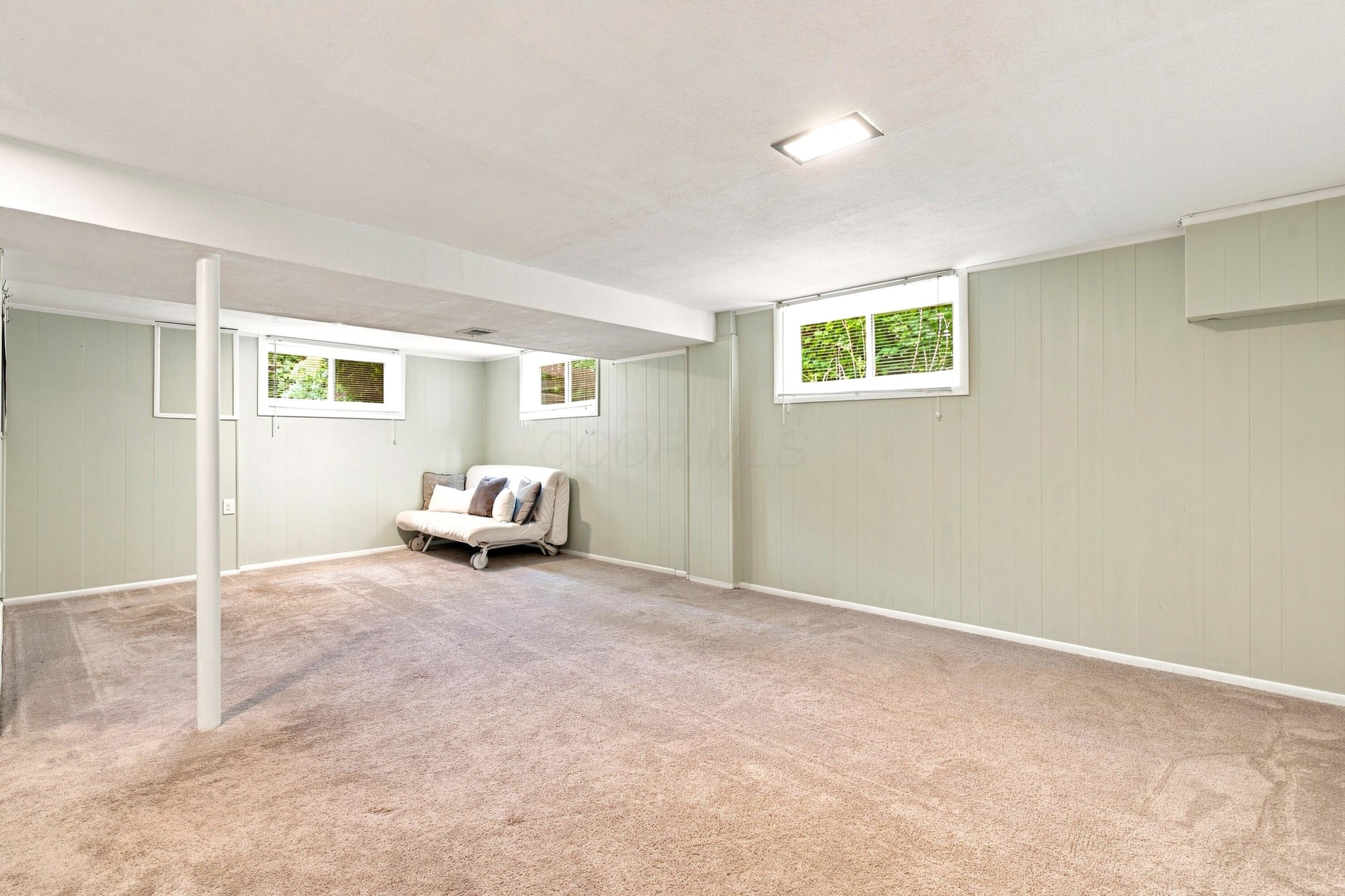 402 Hermitage Road