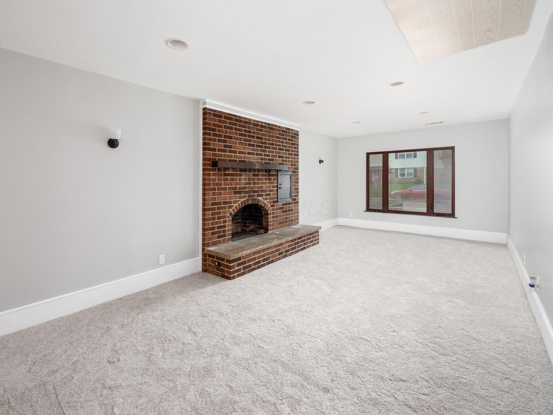 5527 Oslo Drive