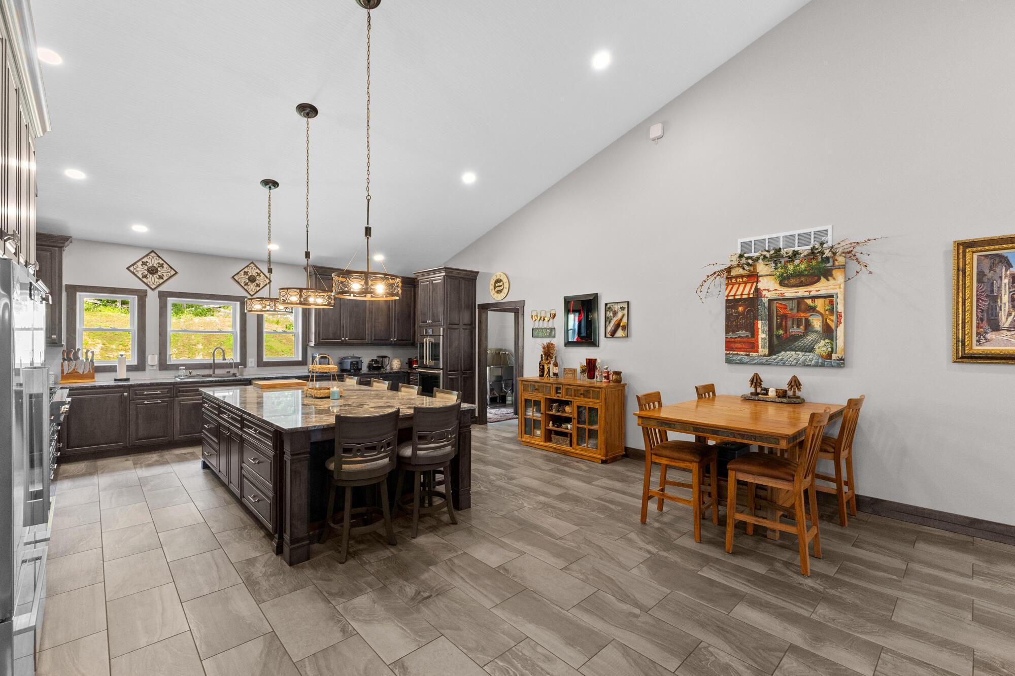 16265 Fredericktown Amity Road