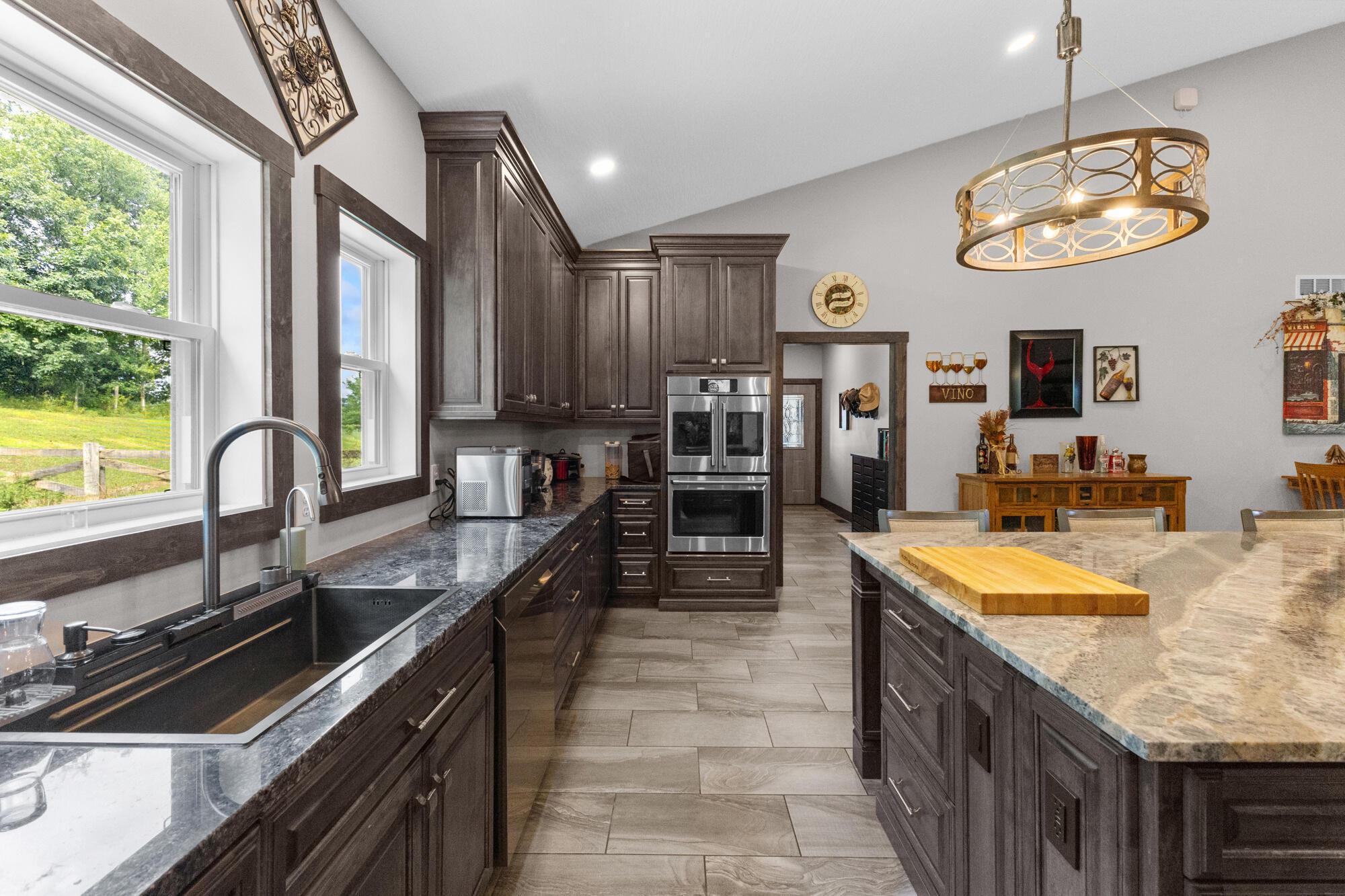 16265 Fredericktown Amity Road