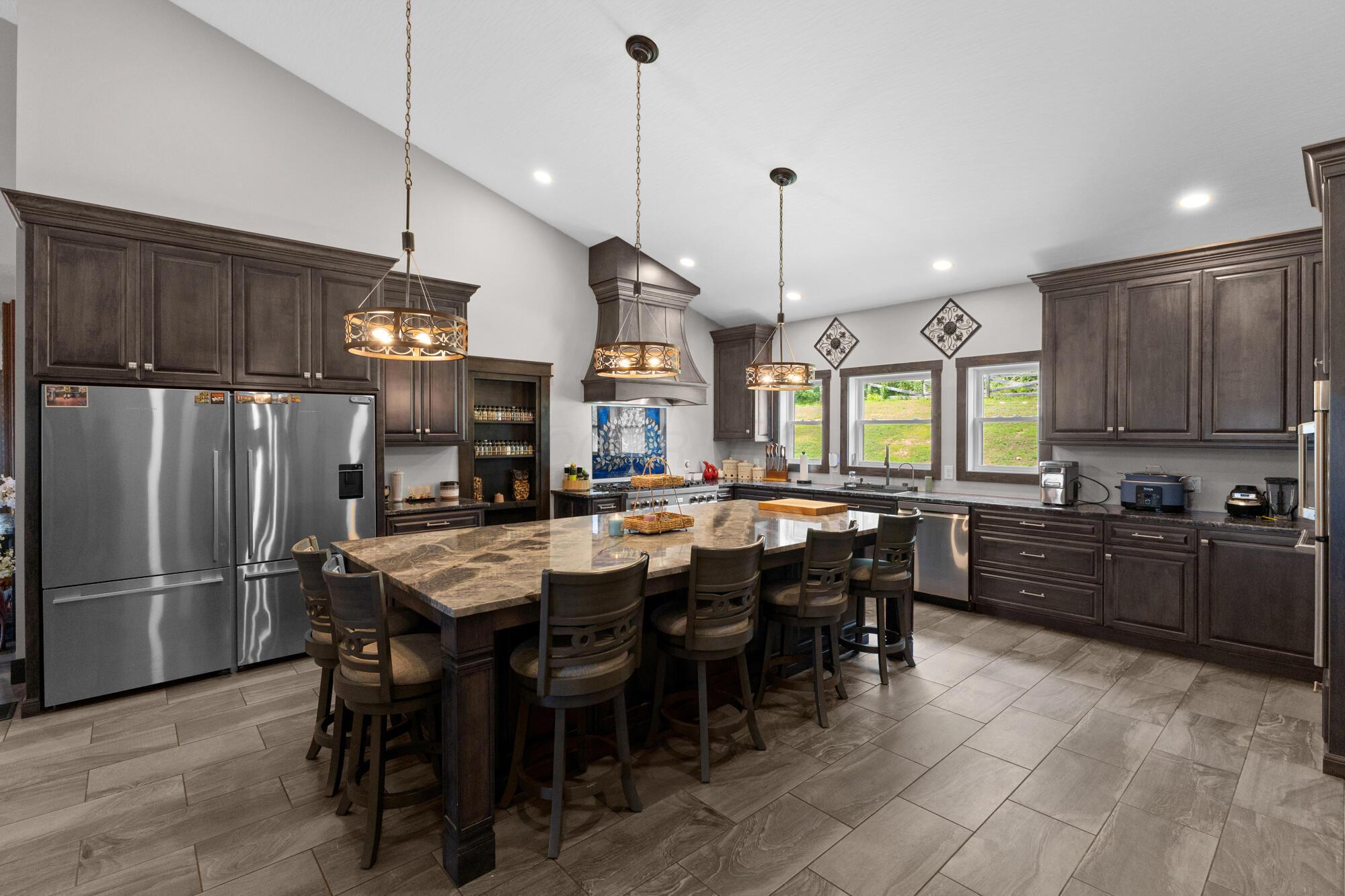 16265 Fredericktown Amity Road