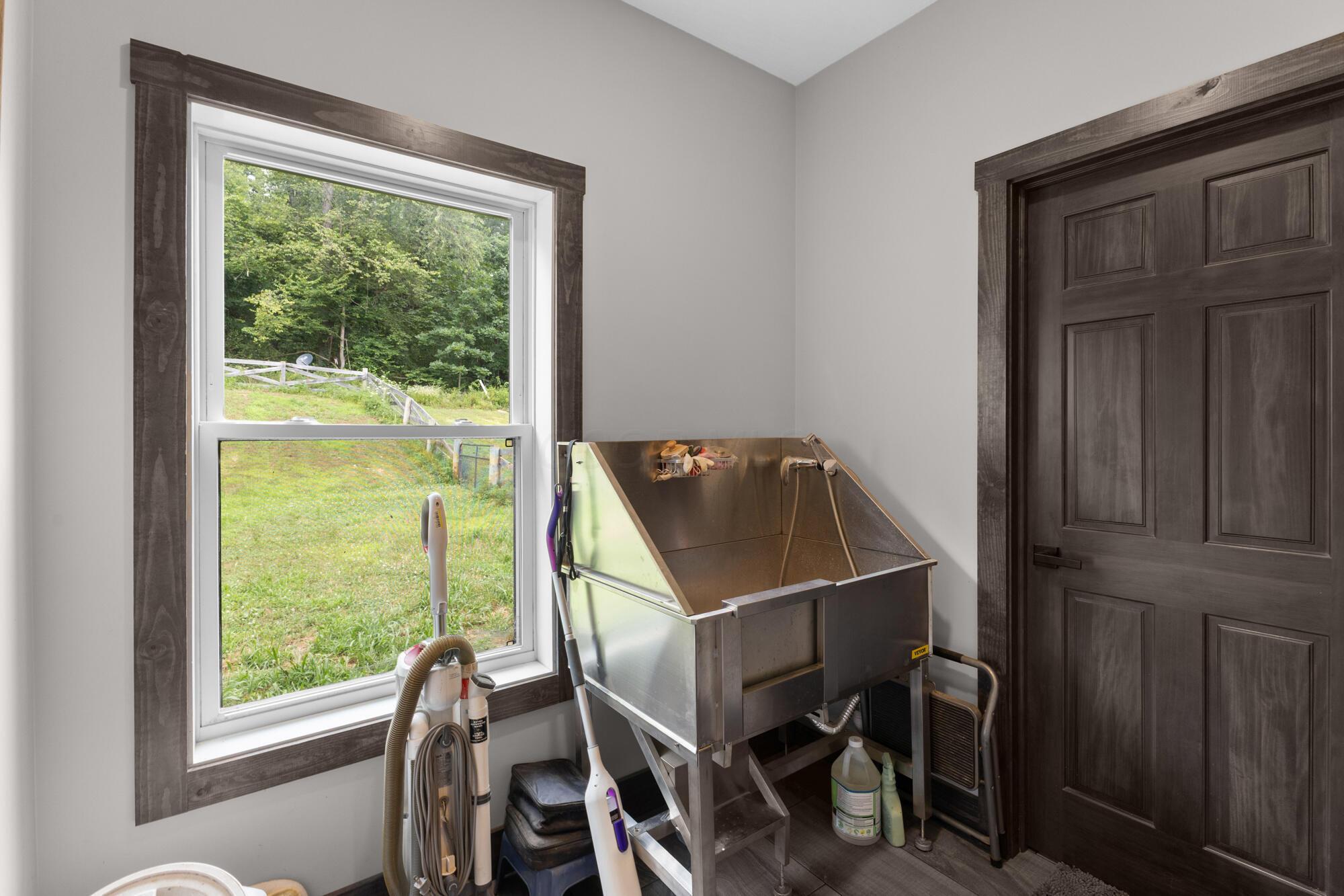16265 Fredericktown Amity Road