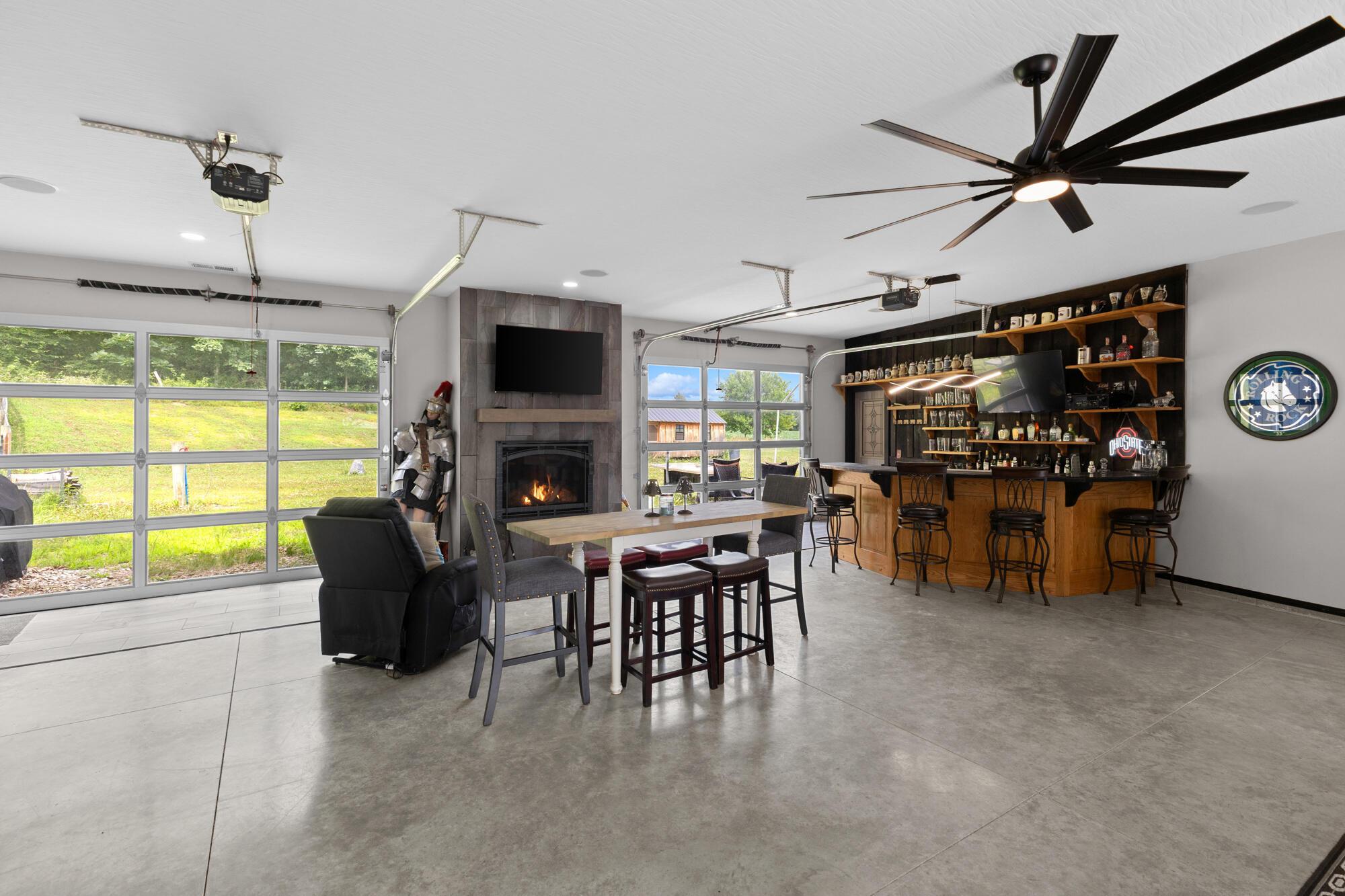 16265 Fredericktown Amity Road