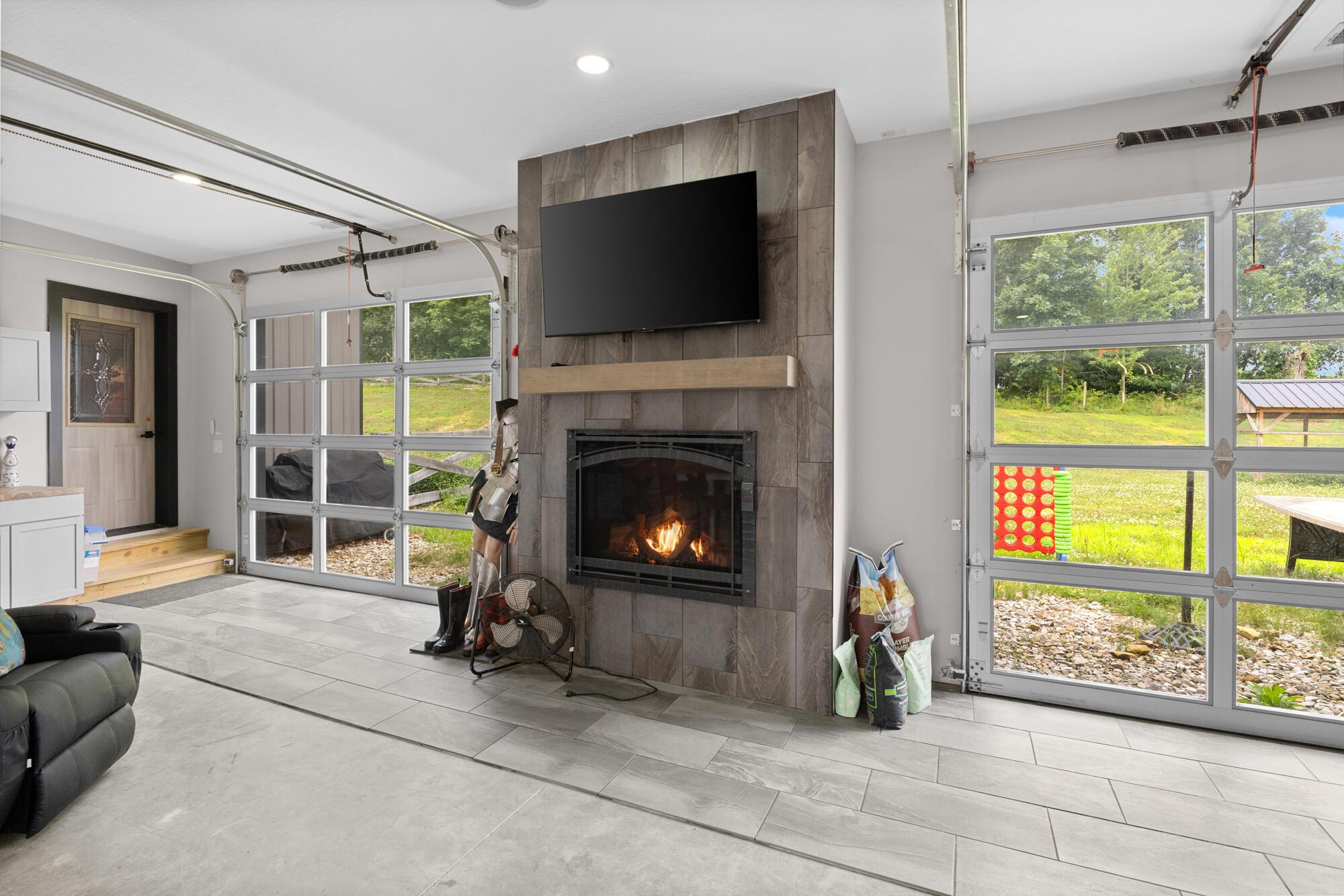 16265 Fredericktown Amity Road