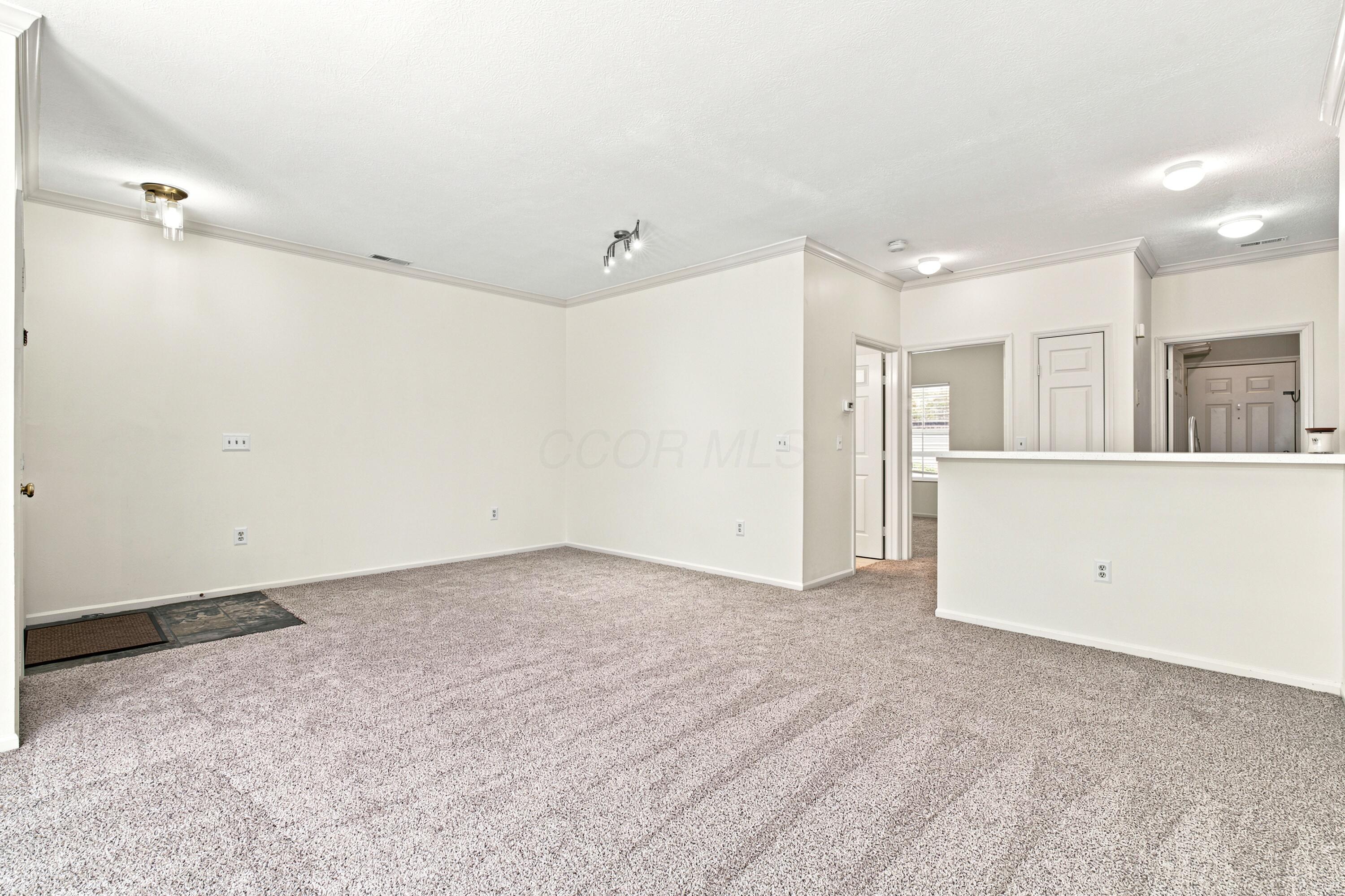 22 W Russell Street
