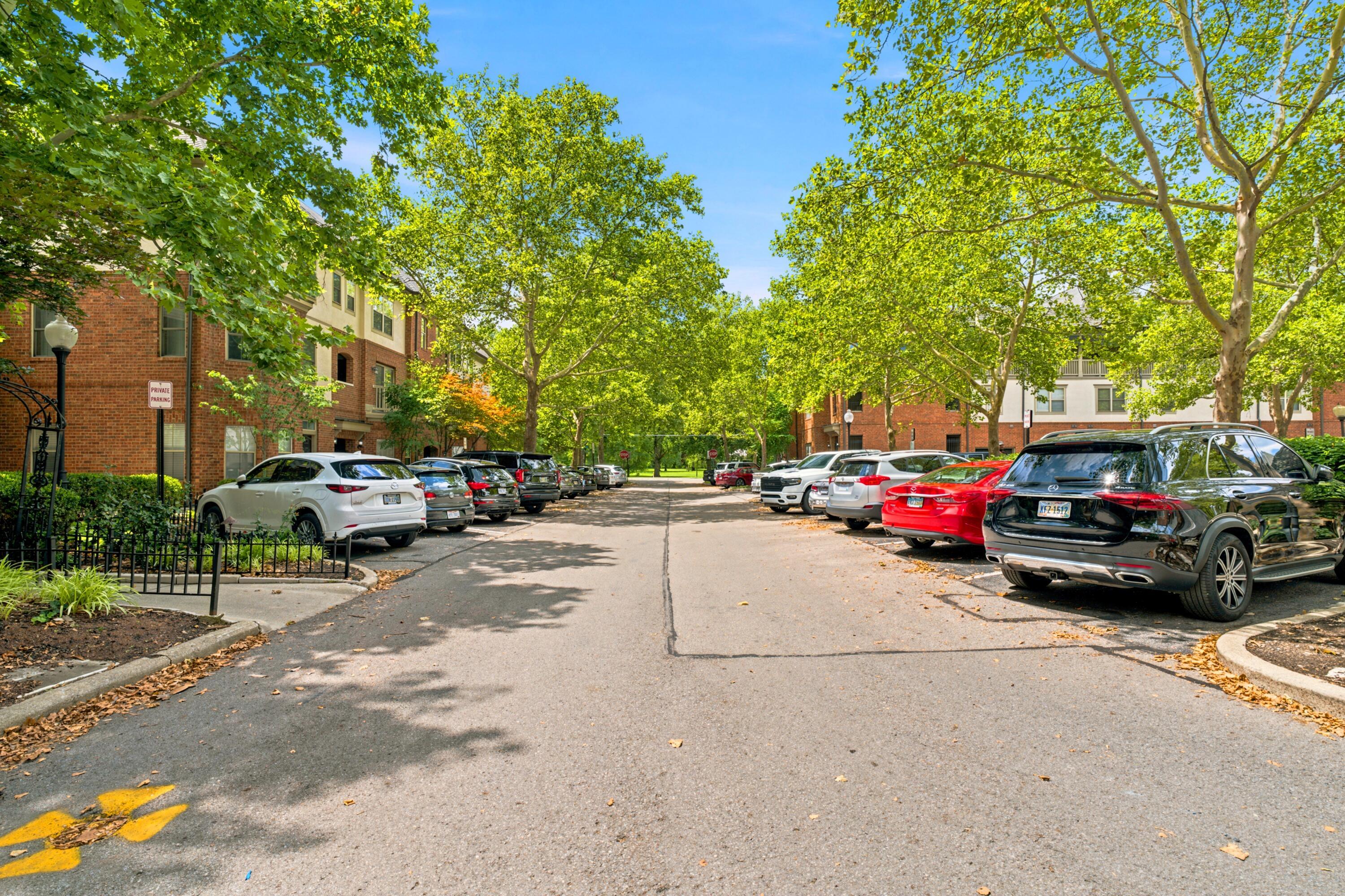 22 W Russell Street