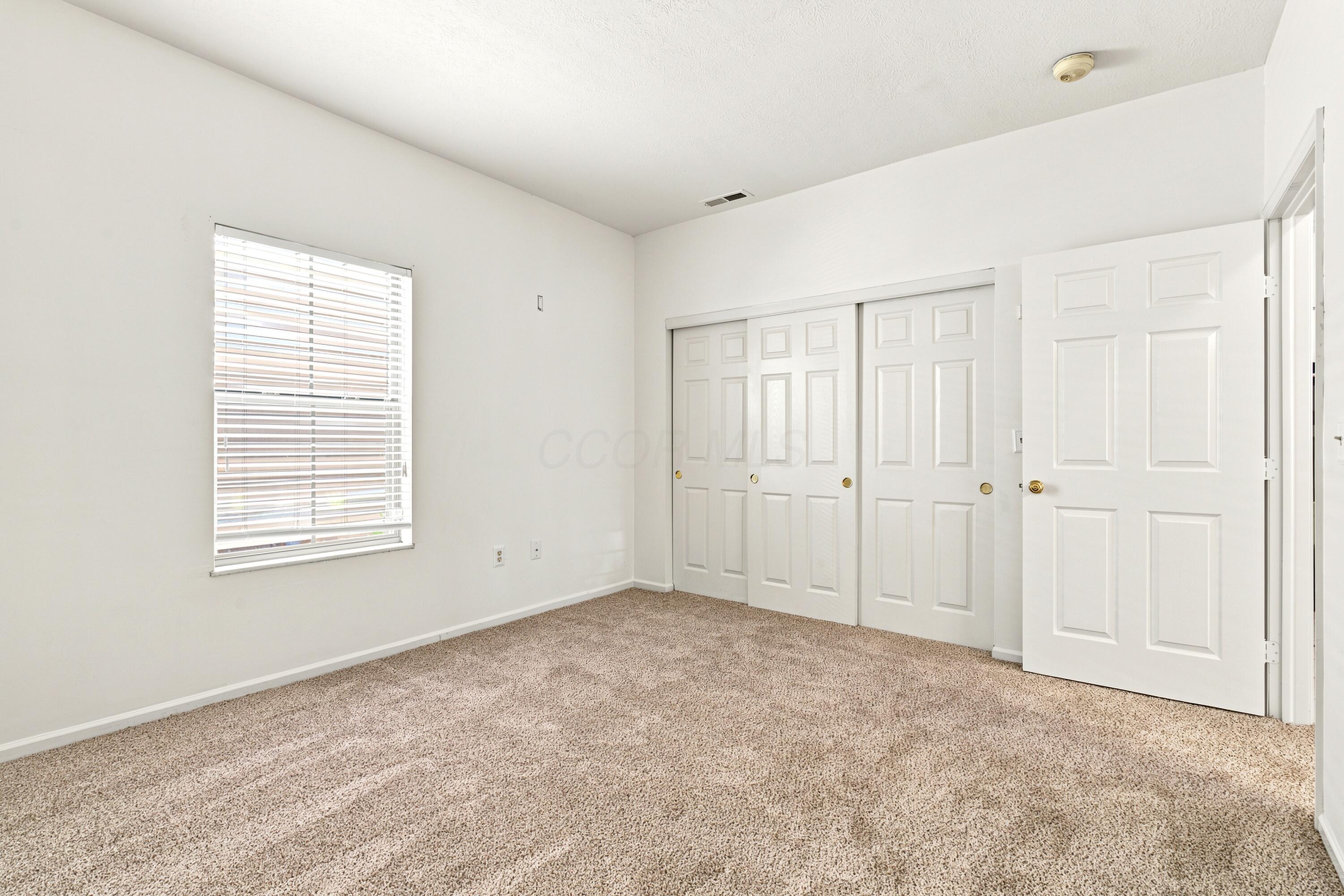 22 W Russell Street