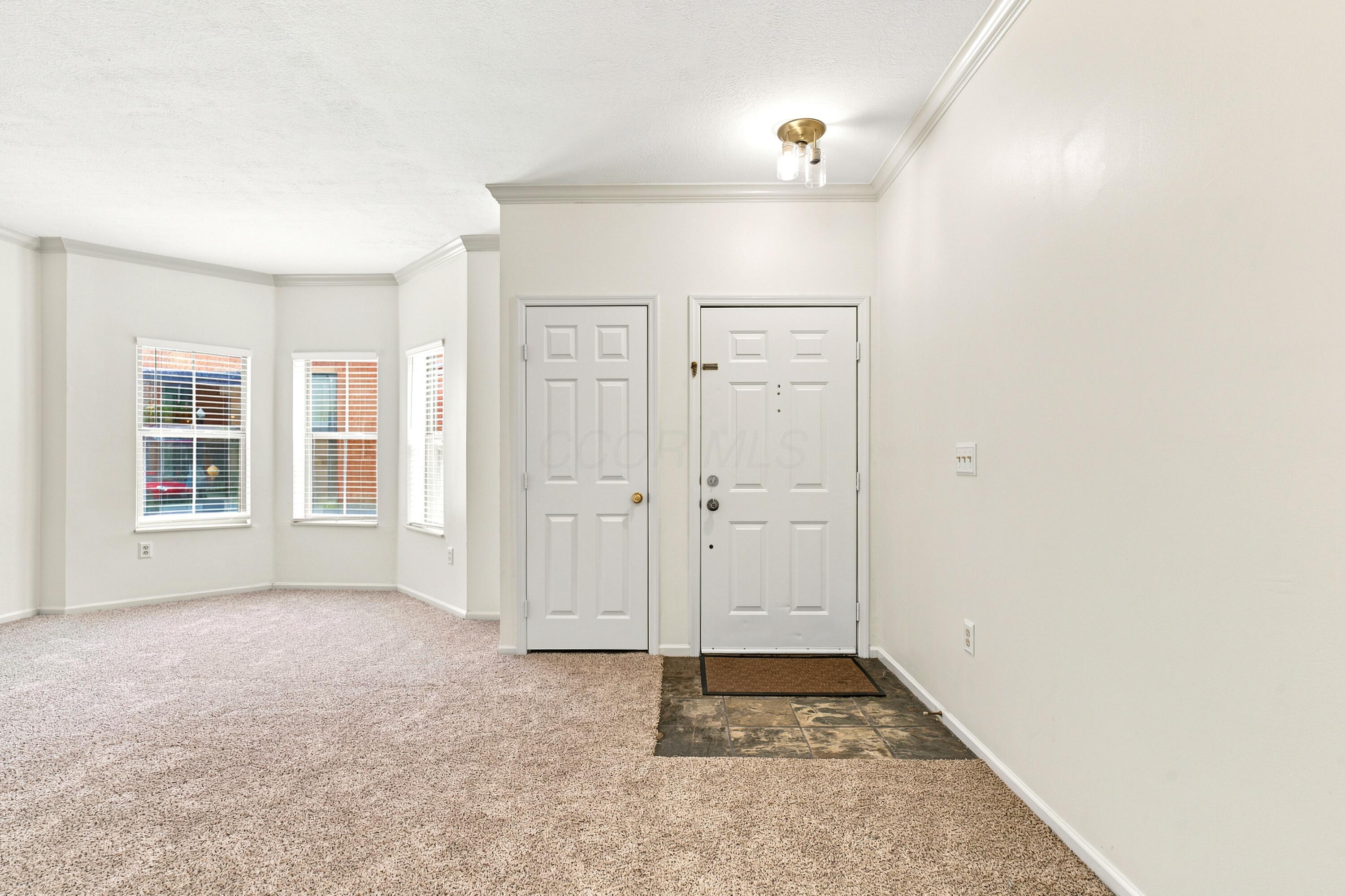 22 W Russell Street