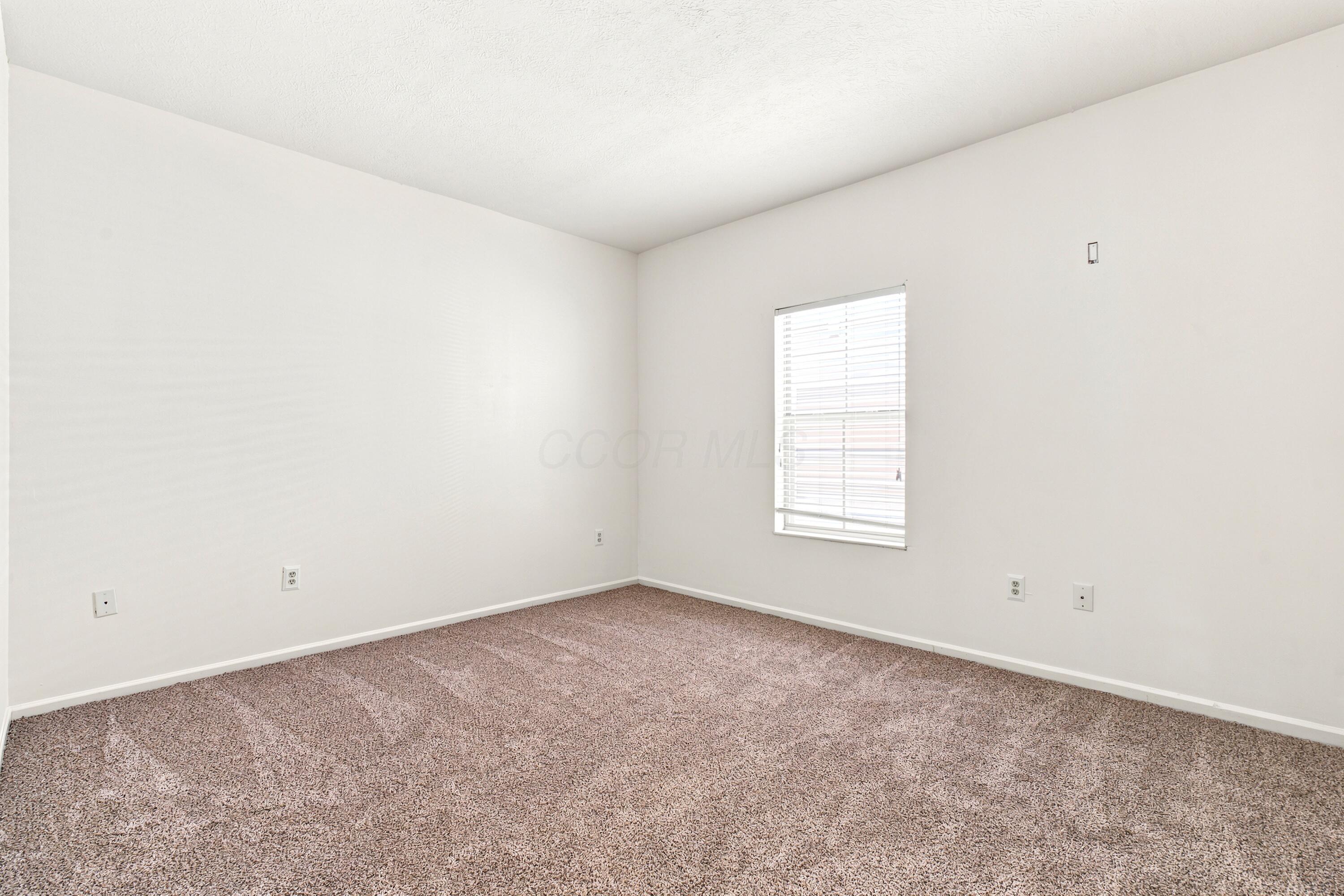 22 W Russell Street