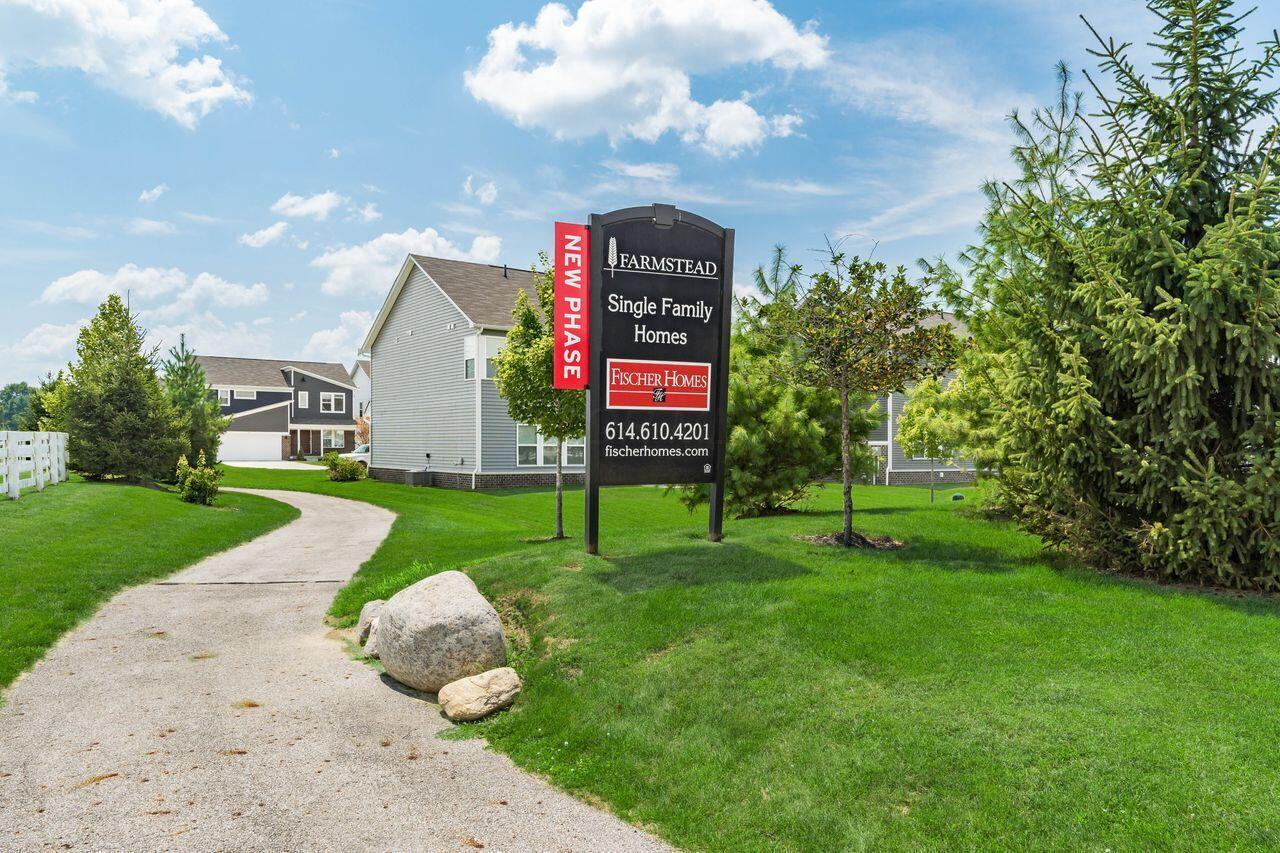 1004 Beehive Grove