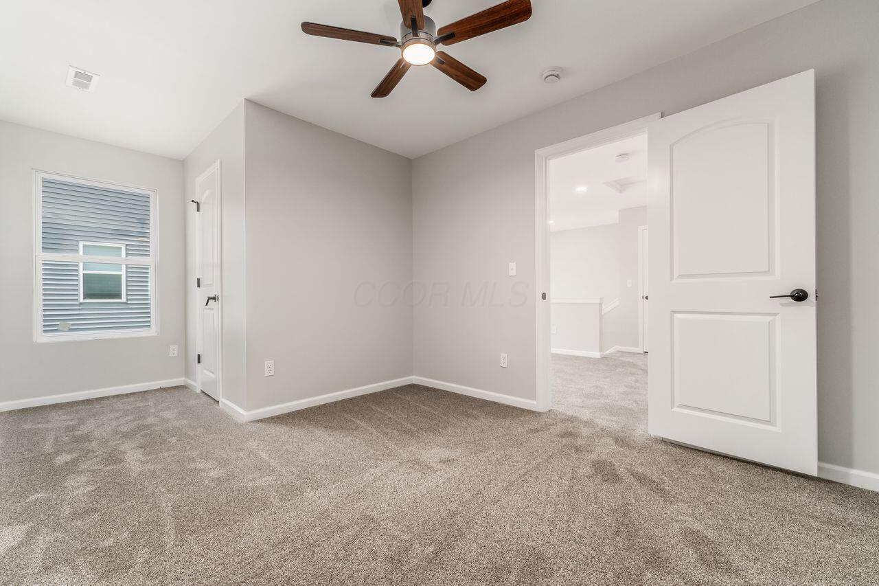 1004 Beehive Grove