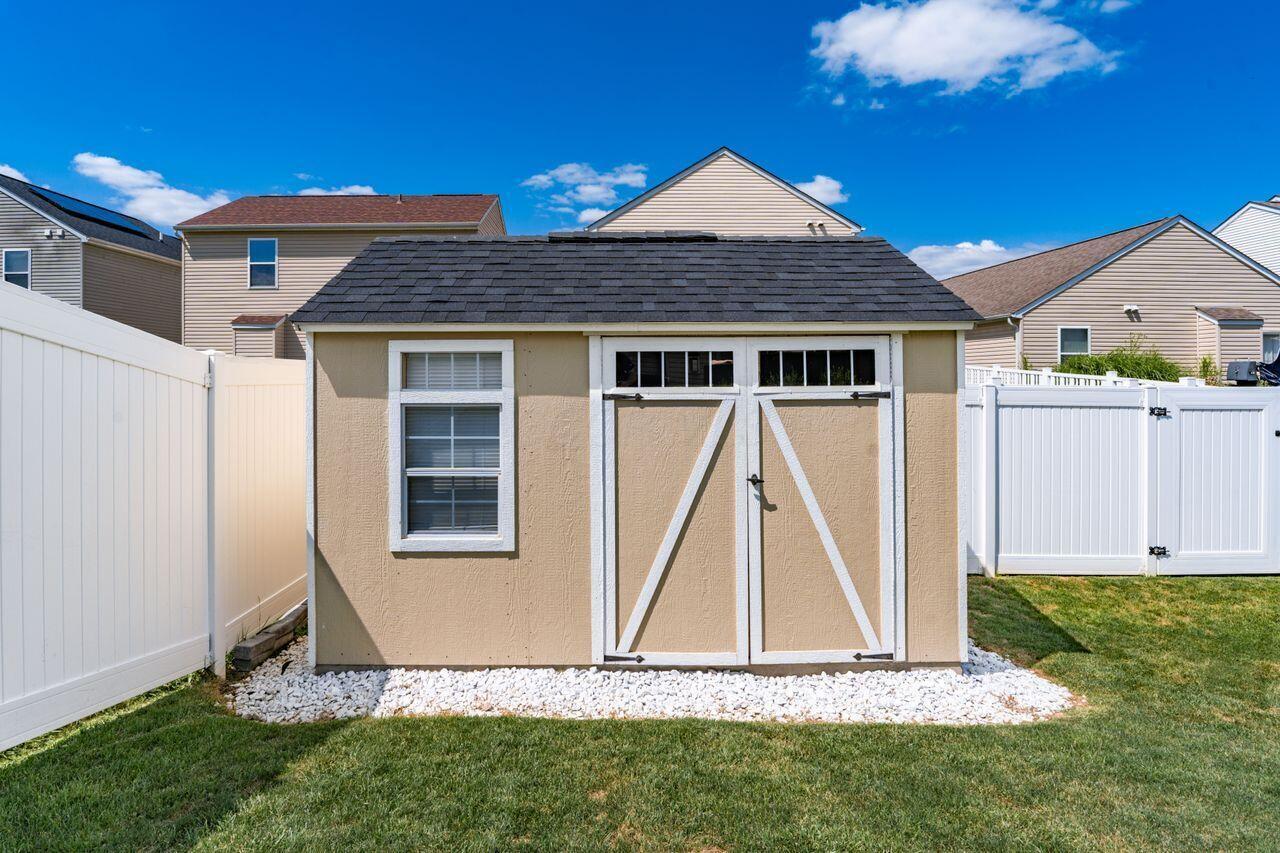 6862 Riding Trail Drive