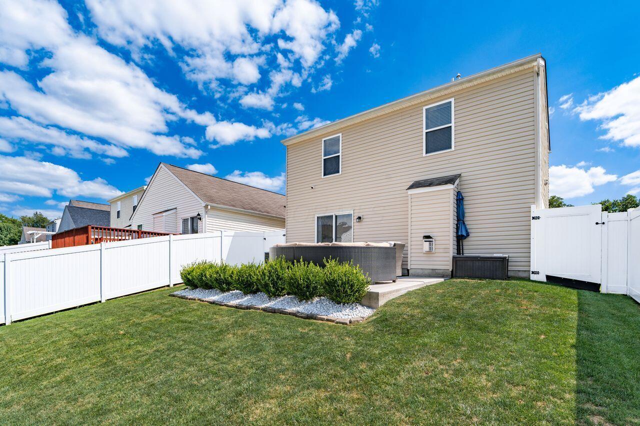 6862 Riding Trail Drive