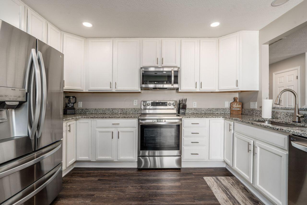 6862 Riding Trail Drive