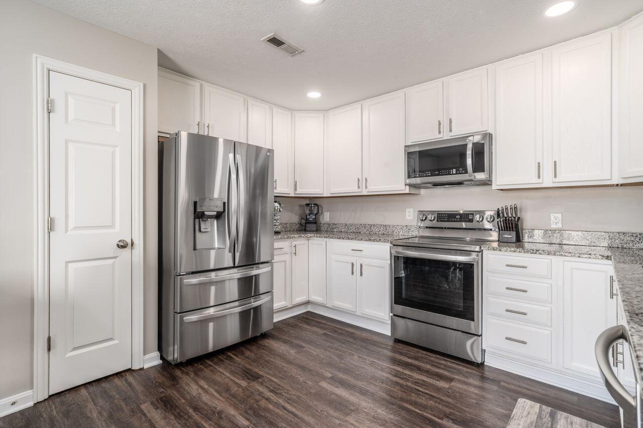 6862 Riding Trail Drive