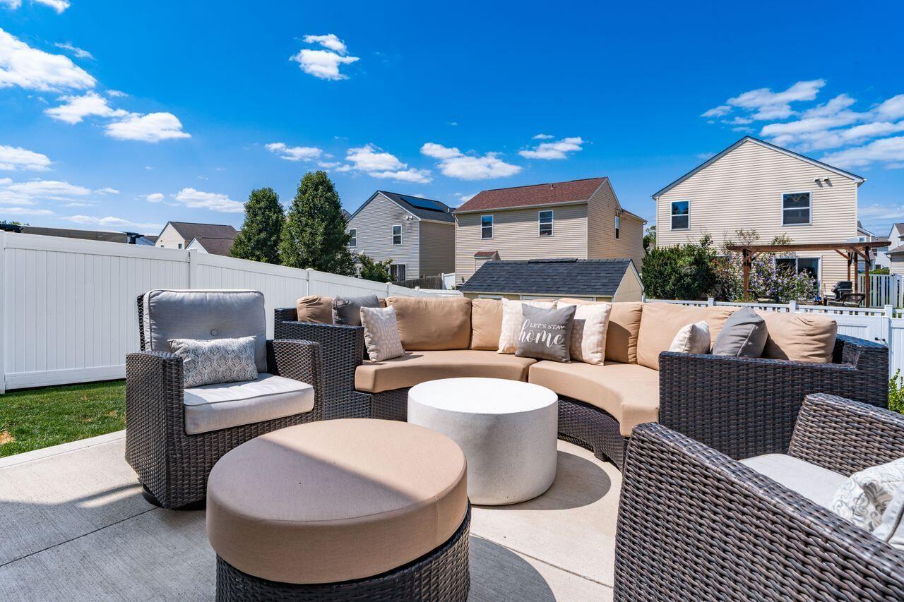 6862 Riding Trail Drive