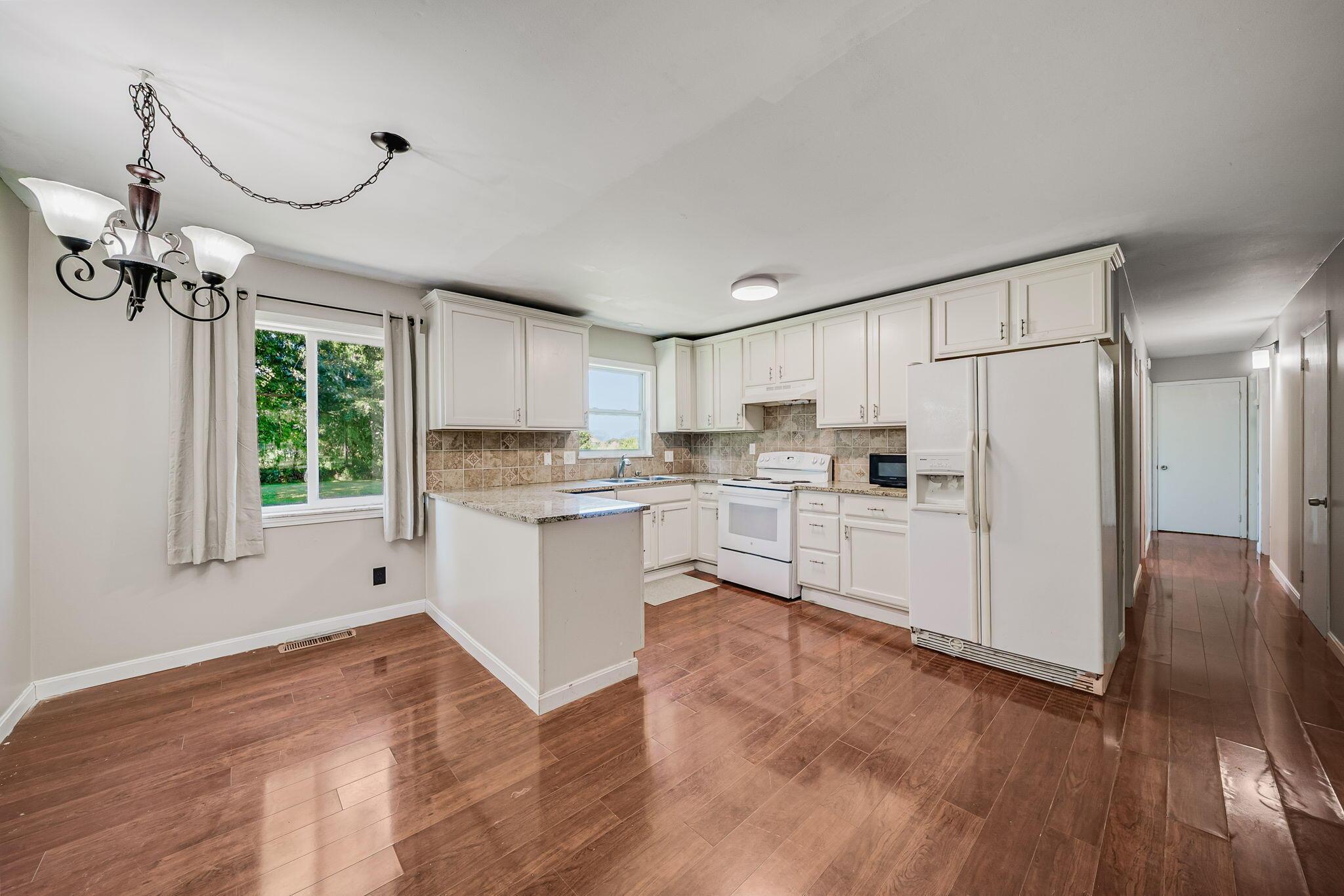 4633 Steamtown Road