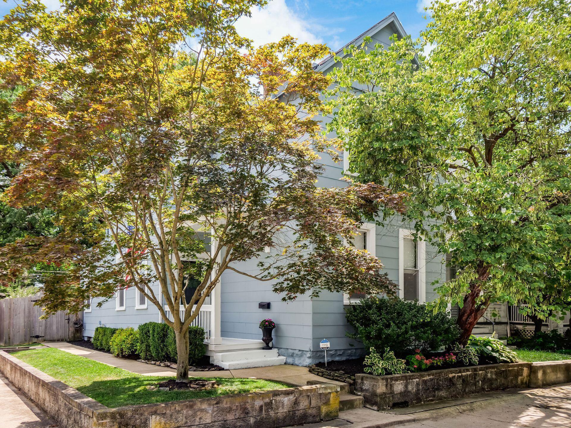 105 E Gates Street
