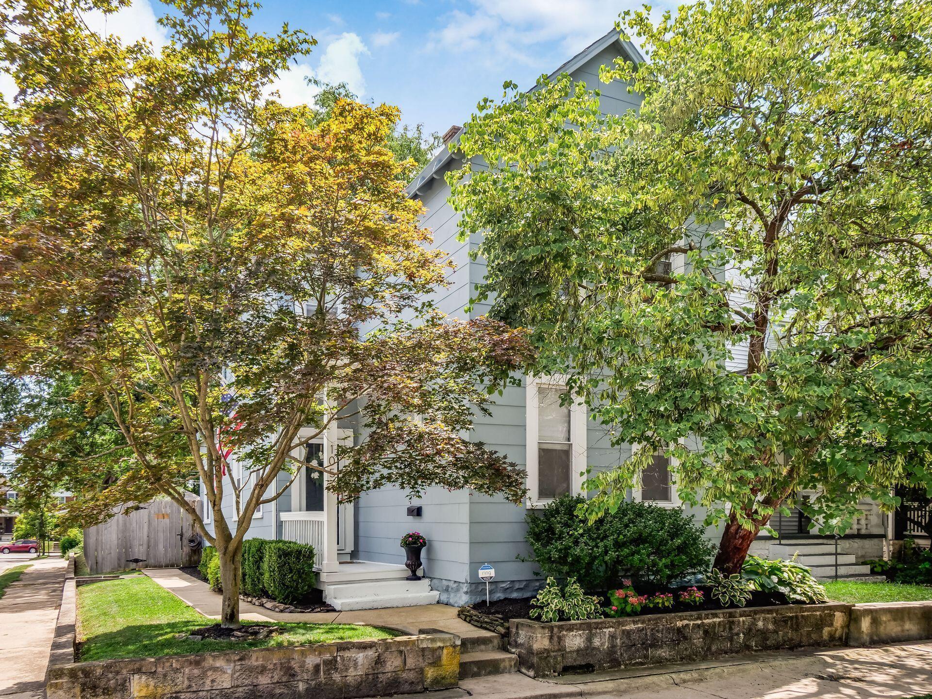 105 E Gates Street