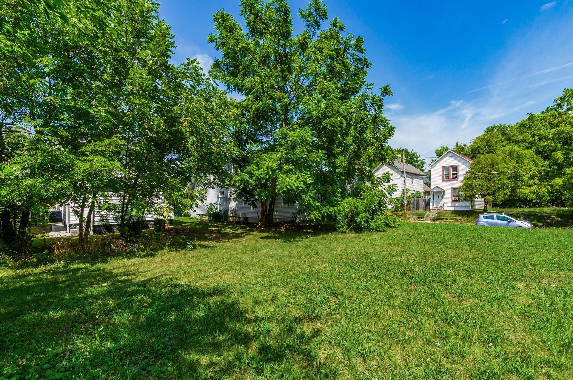 892 Heyl Avenue