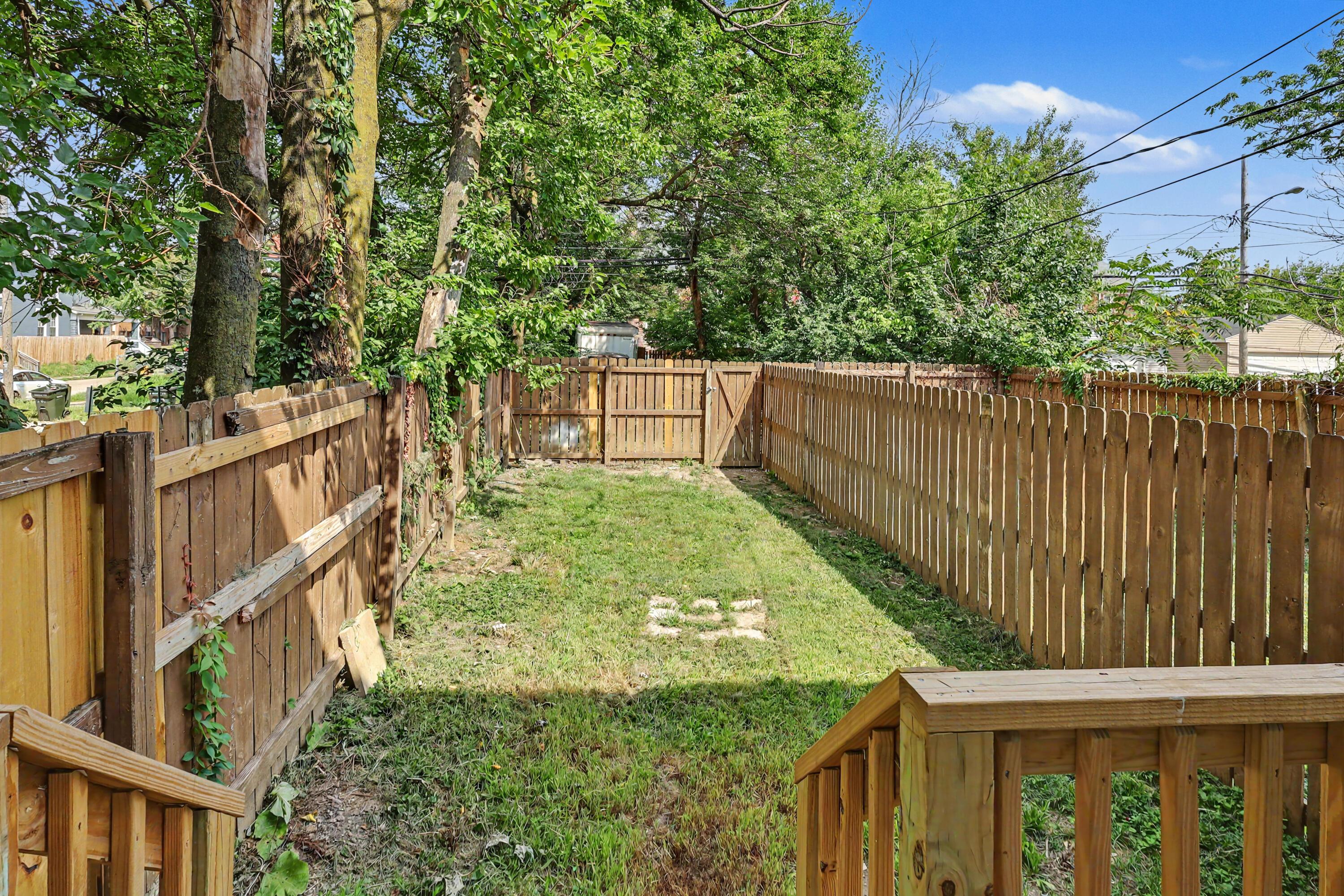 360 N Garfield Avenue, 362