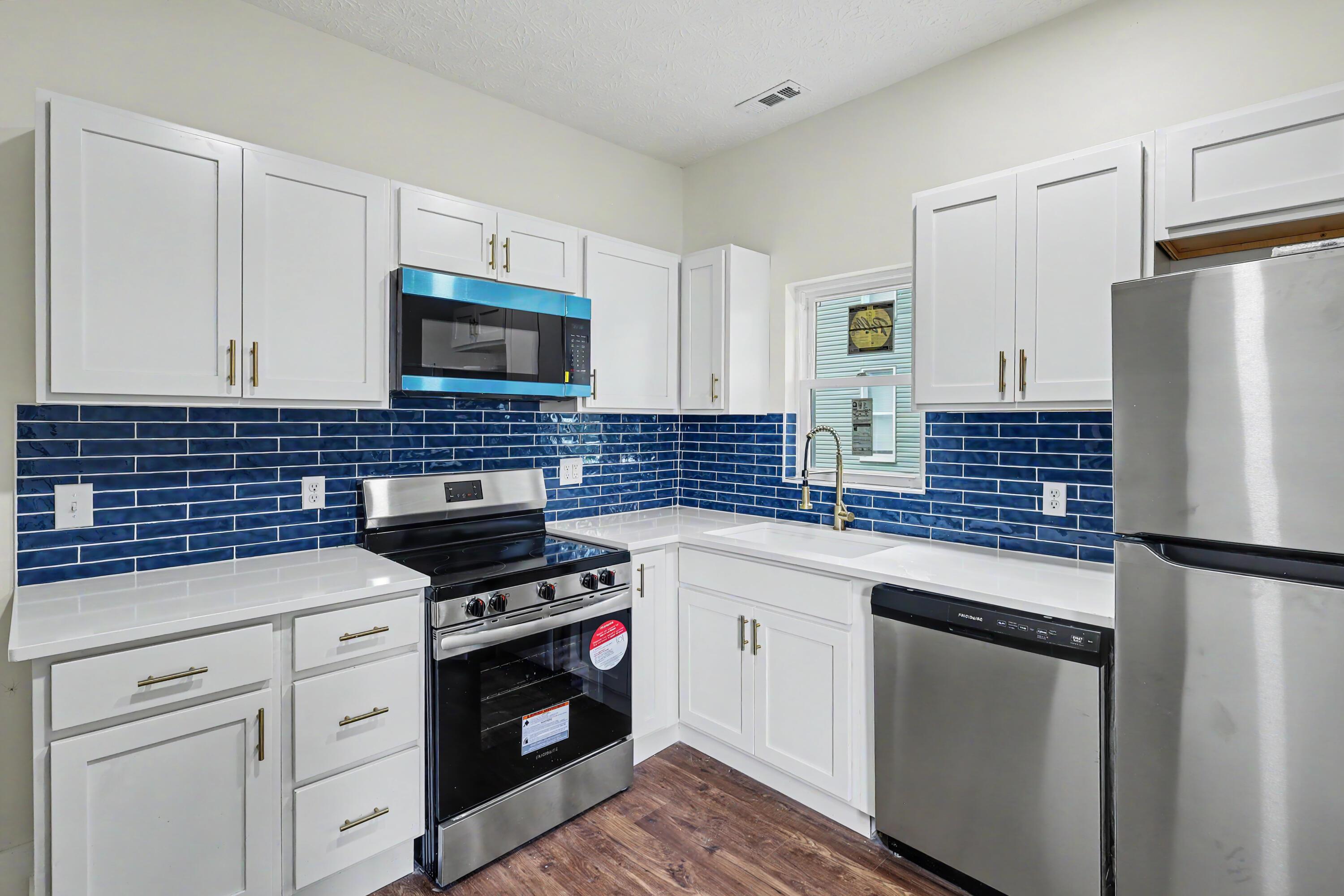 360 N Garfield Avenue, 362