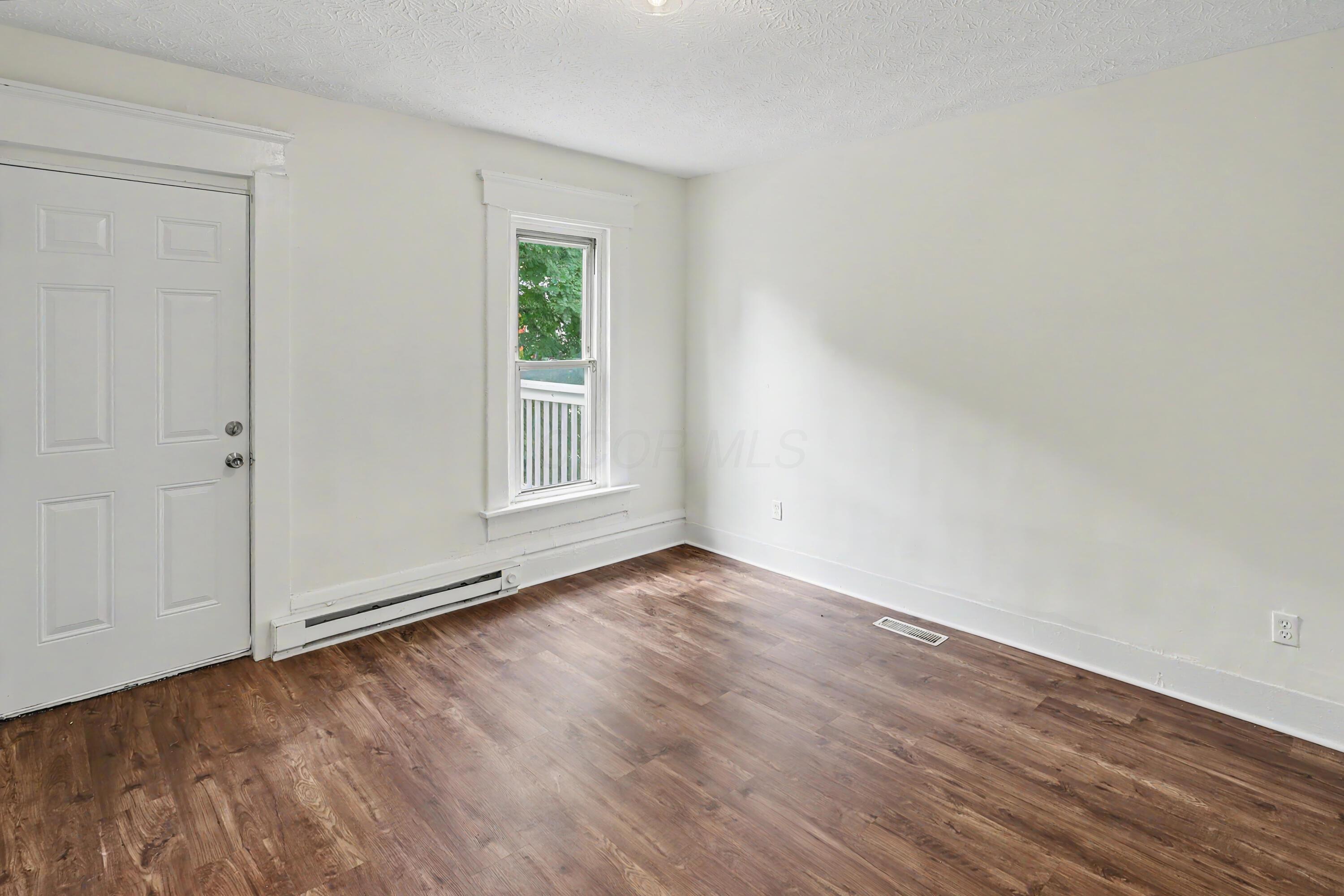 360 N Garfield Avenue, 362