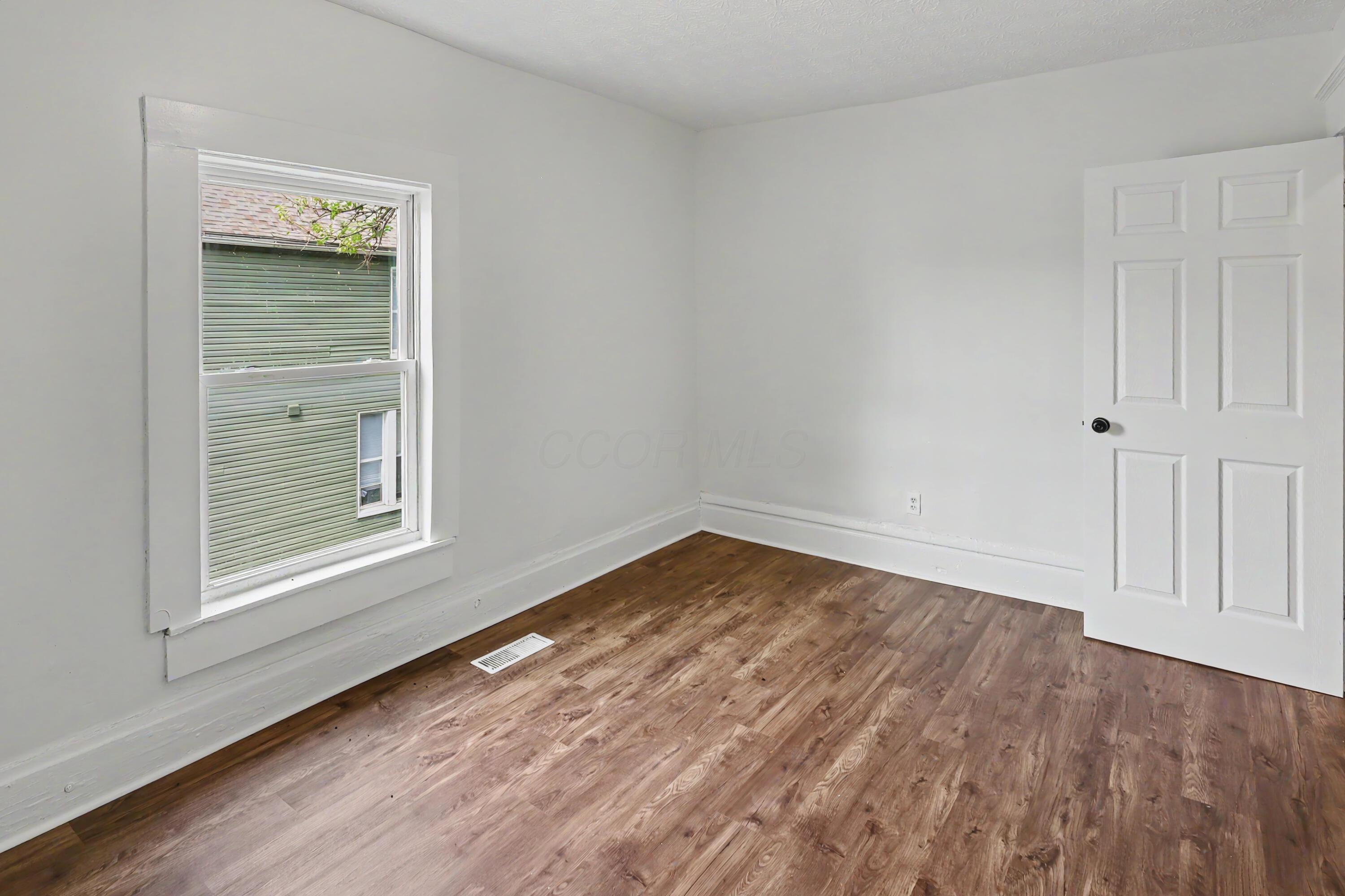 360 N Garfield Avenue, 362