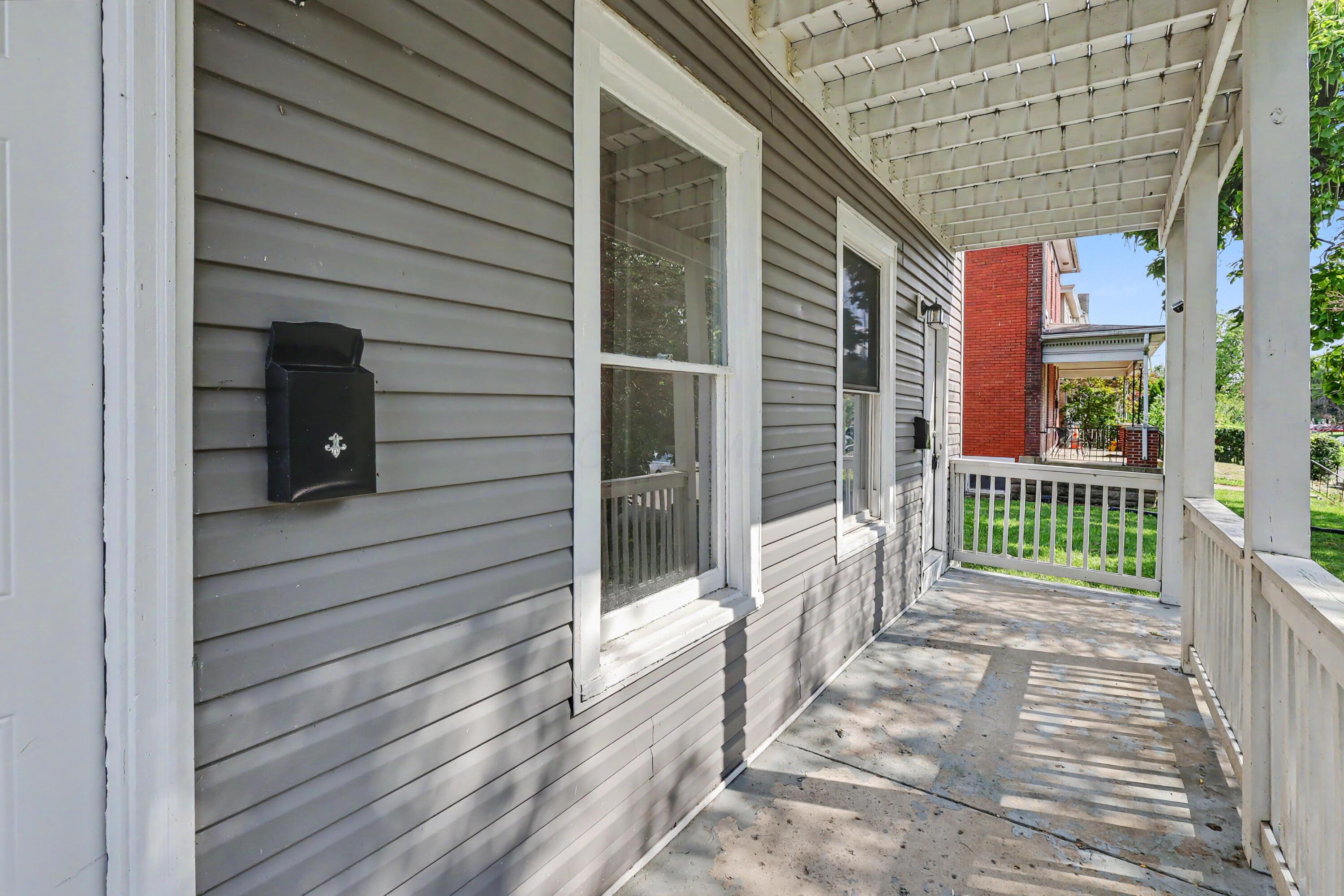 360 N Garfield Avenue, 362