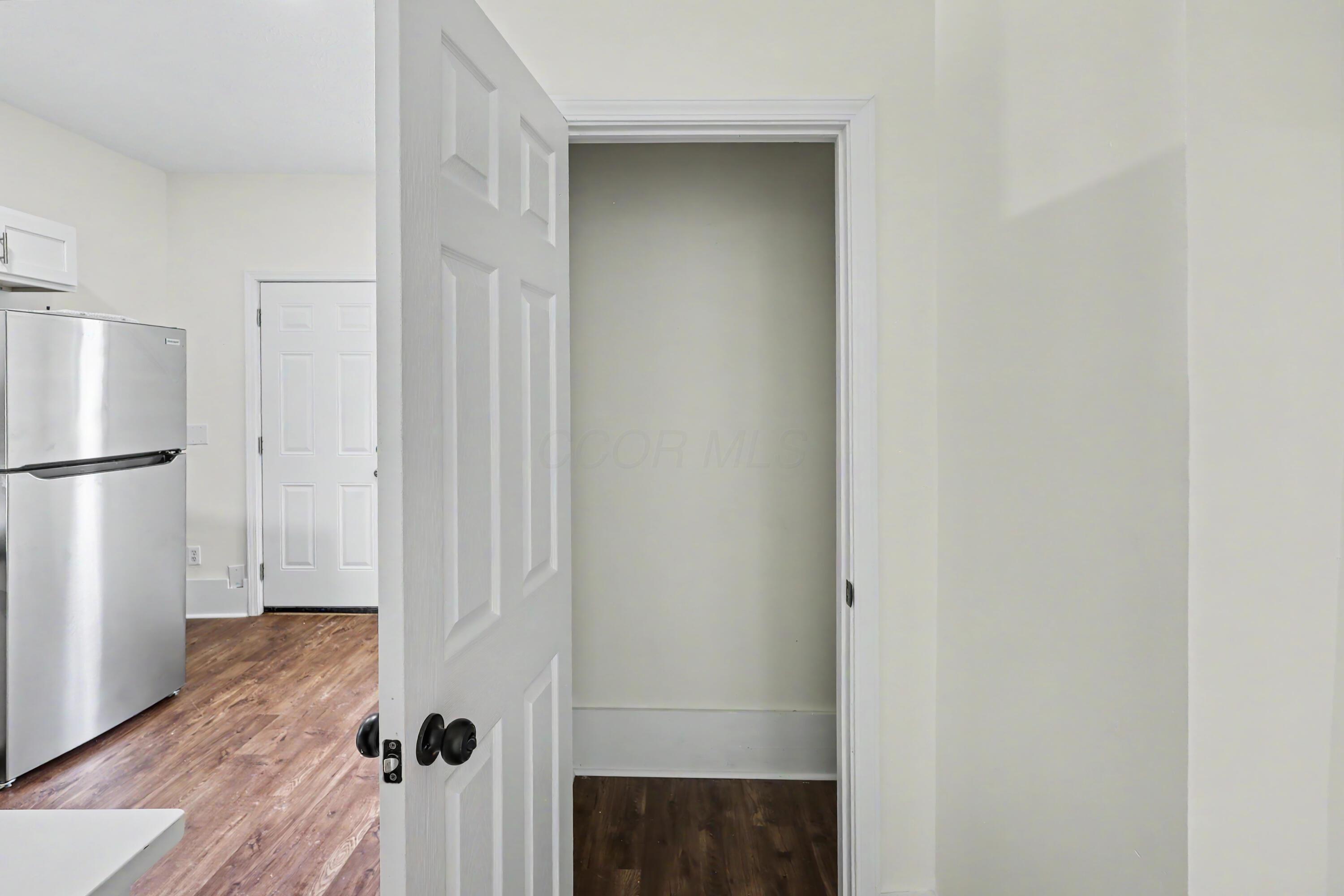 360 N Garfield Avenue, 362