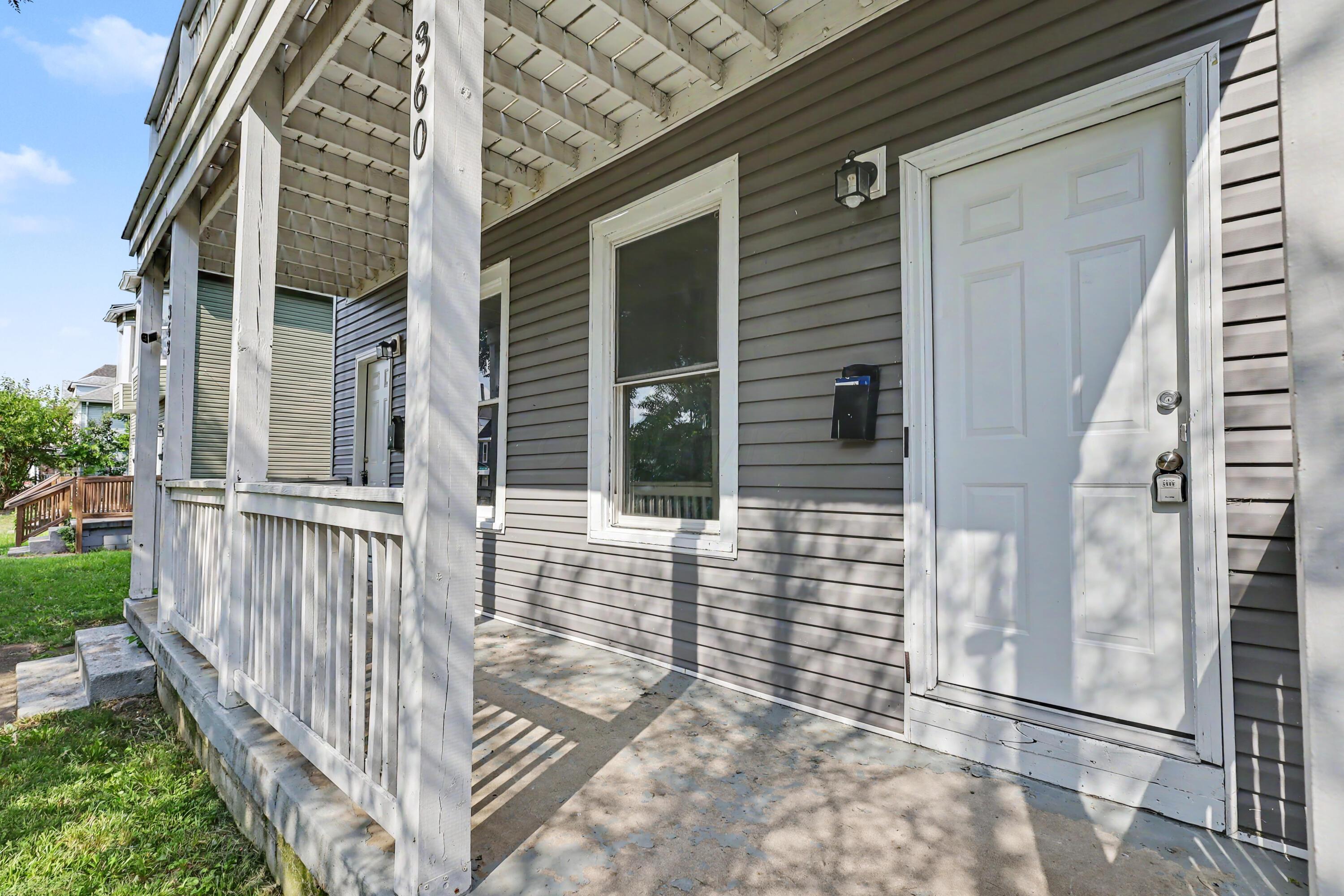 360 N Garfield Avenue, 362