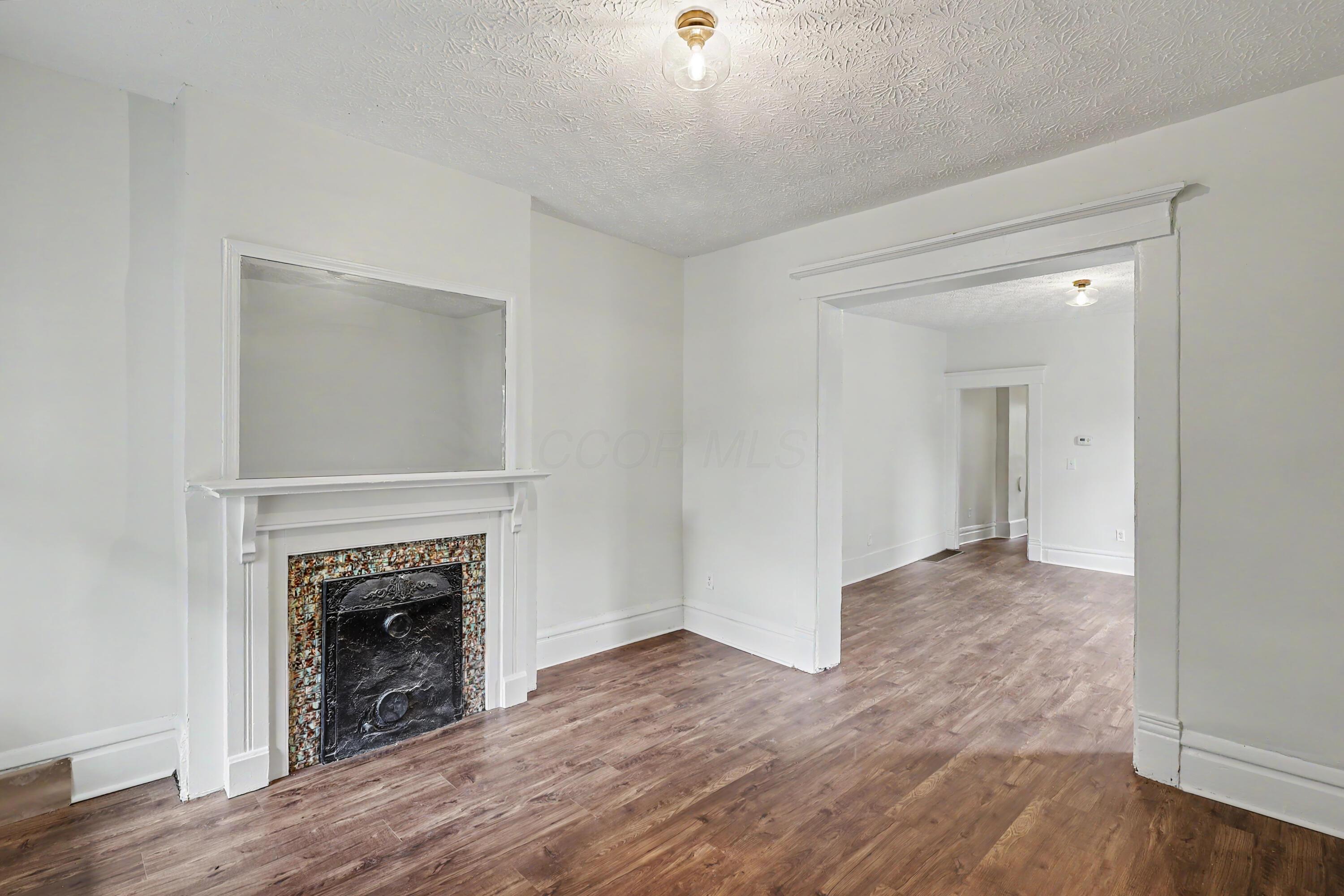 360 N Garfield Avenue, 362