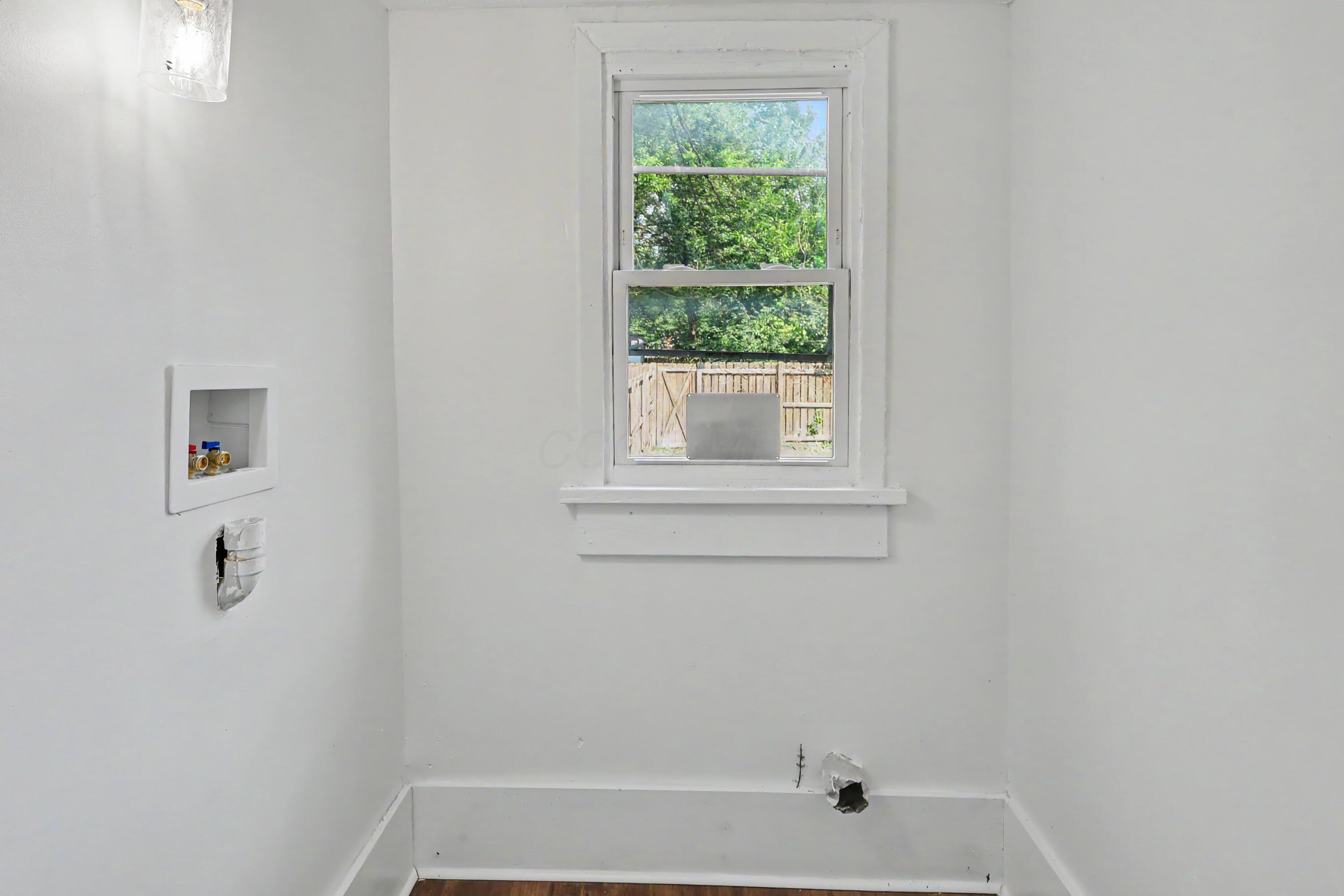 360 N Garfield Avenue, 362