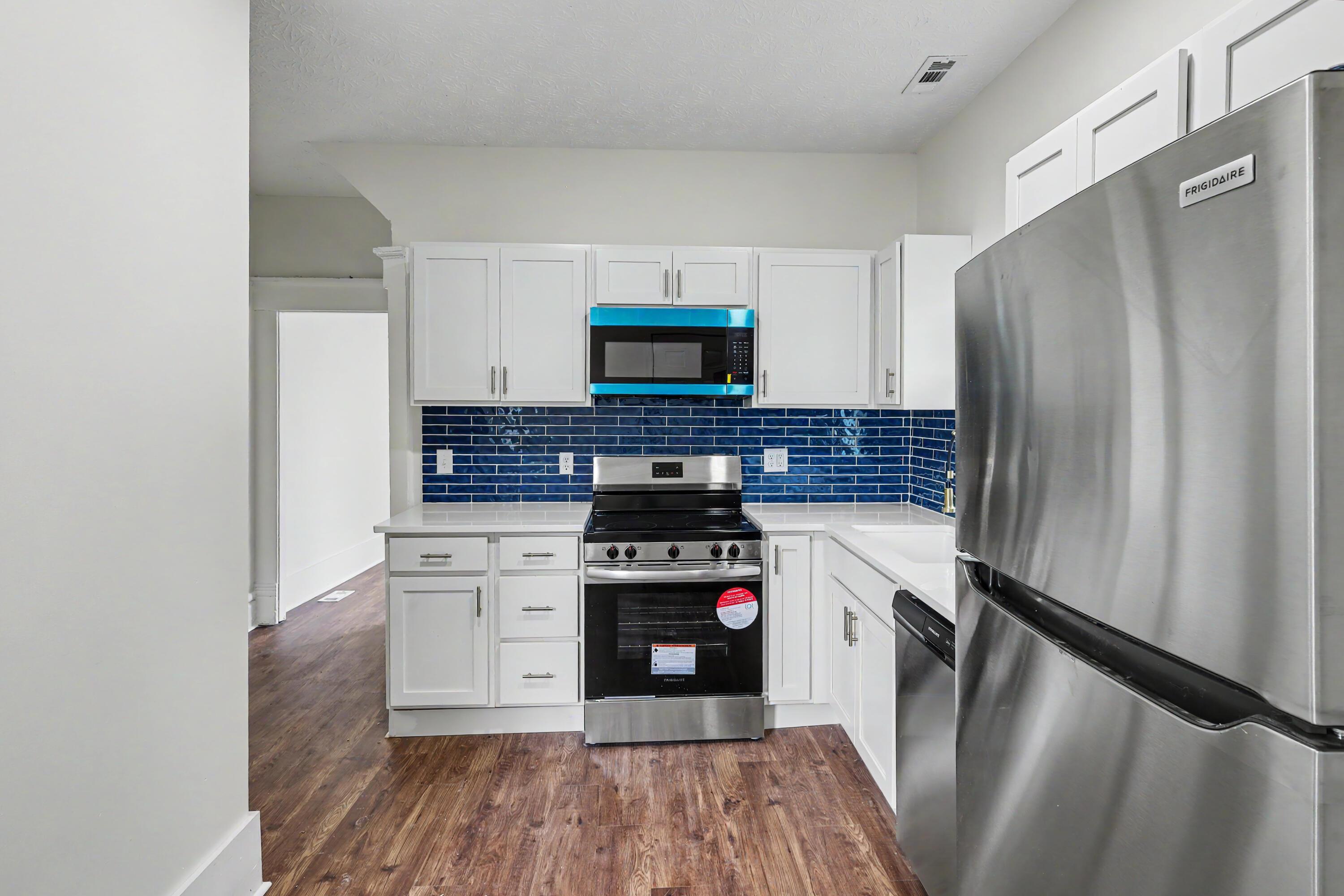 360 N Garfield Avenue, 362