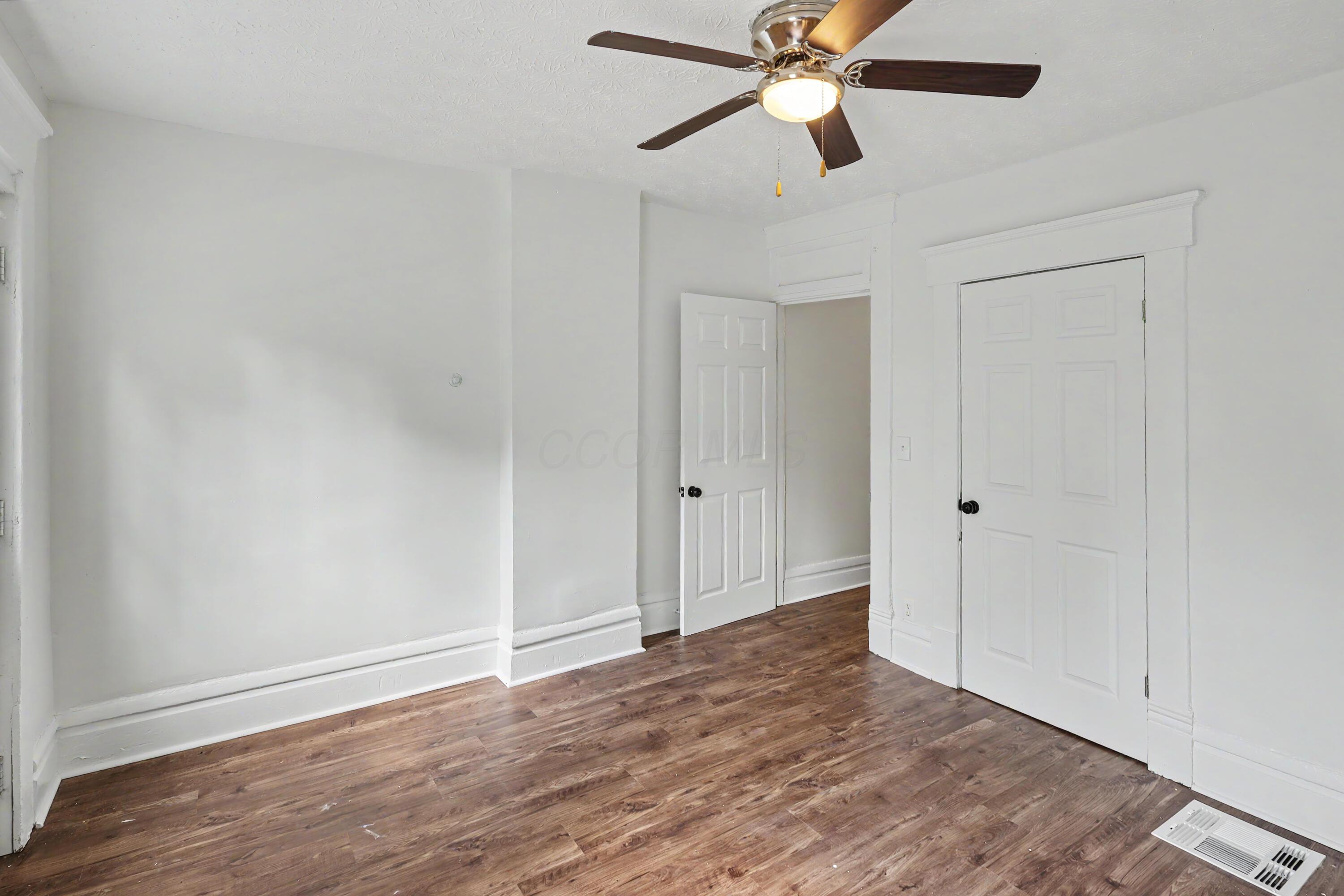 360 N Garfield Avenue, 362